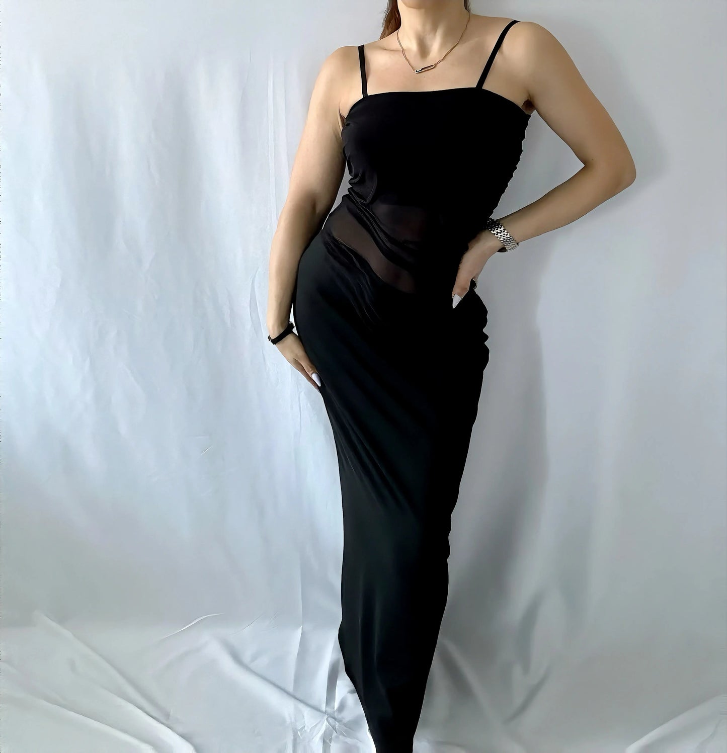 Ensemble Jupe Longue et Haut à Bretelles Fines – Élégance et Légèreté - ARMINE'S STYLE HUB
