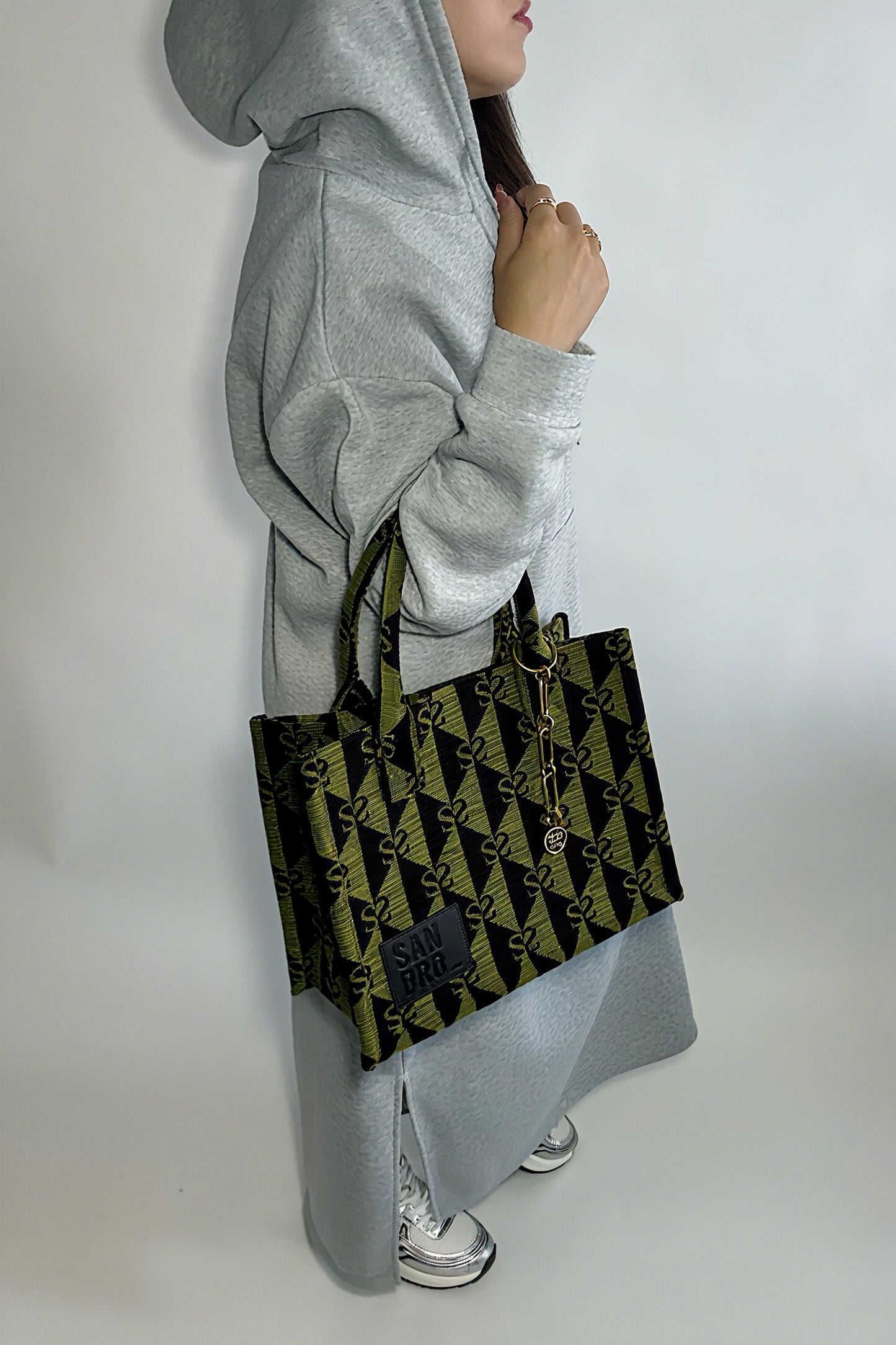 Pull-robe à capuche décontracté pour femme – coupe ample avec poches avant, style cosy automne/hiver/printemps