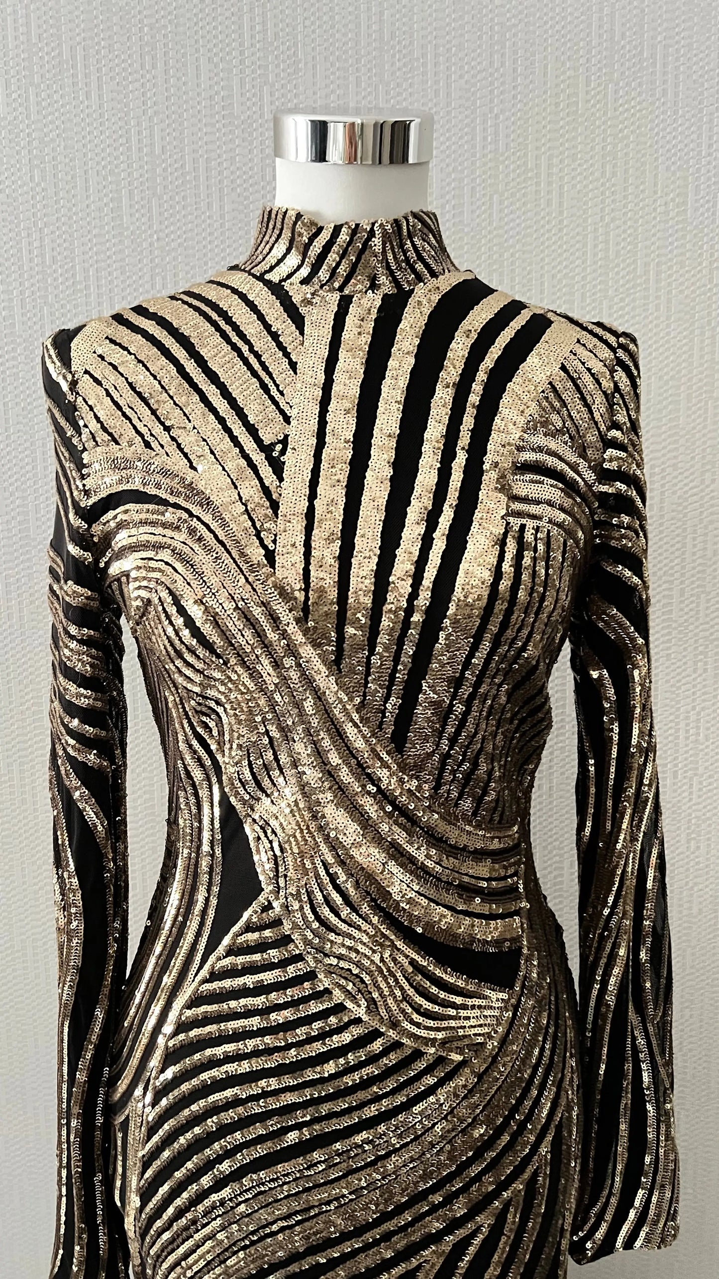 Robe de Soirée mi-longue Pailletée - ARMINE'S STYLE HUB