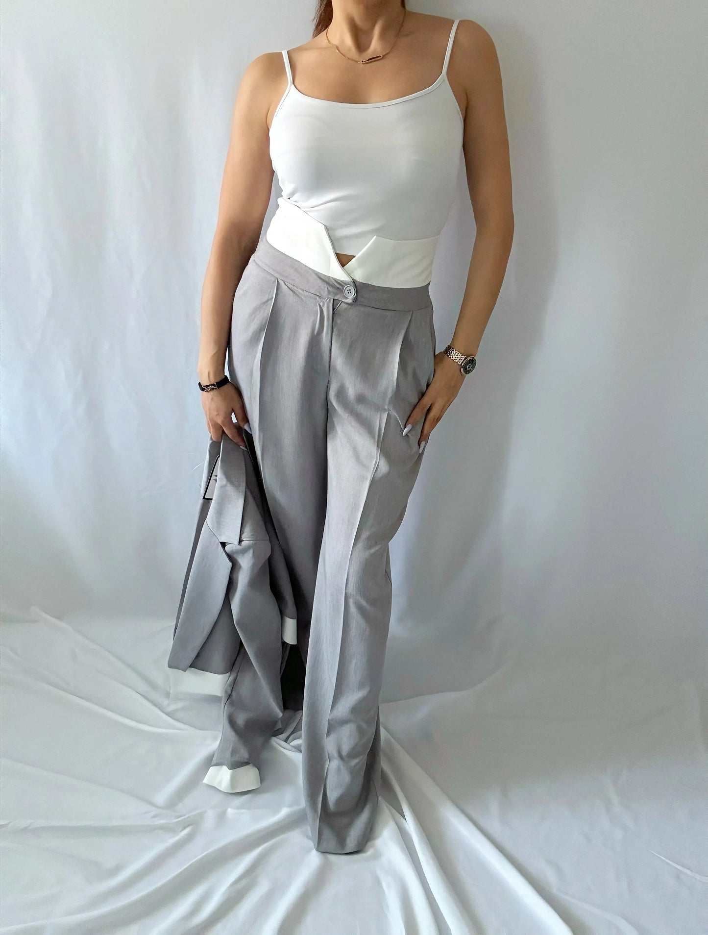 Ensemble Tailleur Blazer Court + Pantalon Taille Haute Large - Chic et Moderne - ARMINE'S STYLE HUB