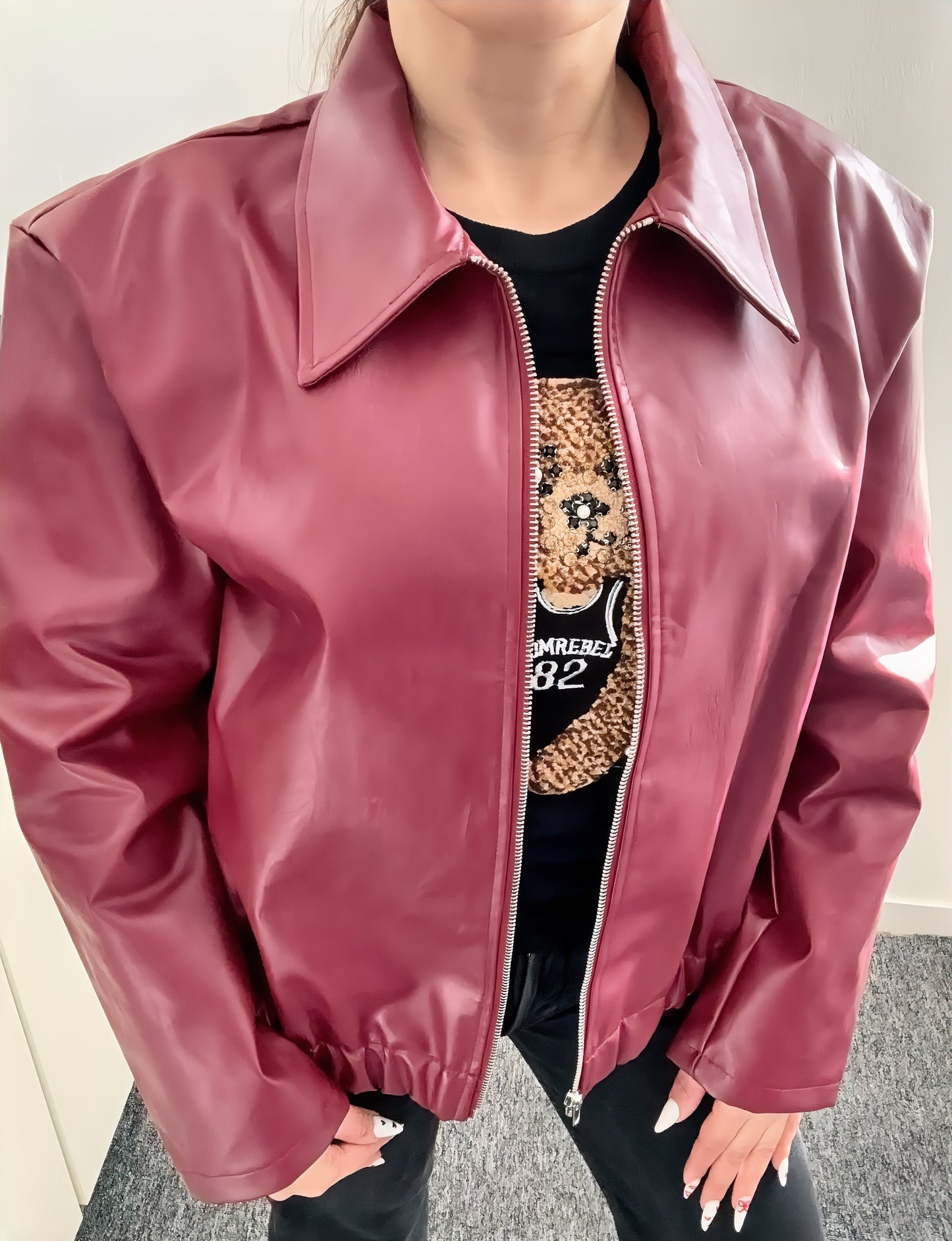 Veste en similicuir Bordeaux oversize, tendance 2025 - ARMINE'S STYLE HUB