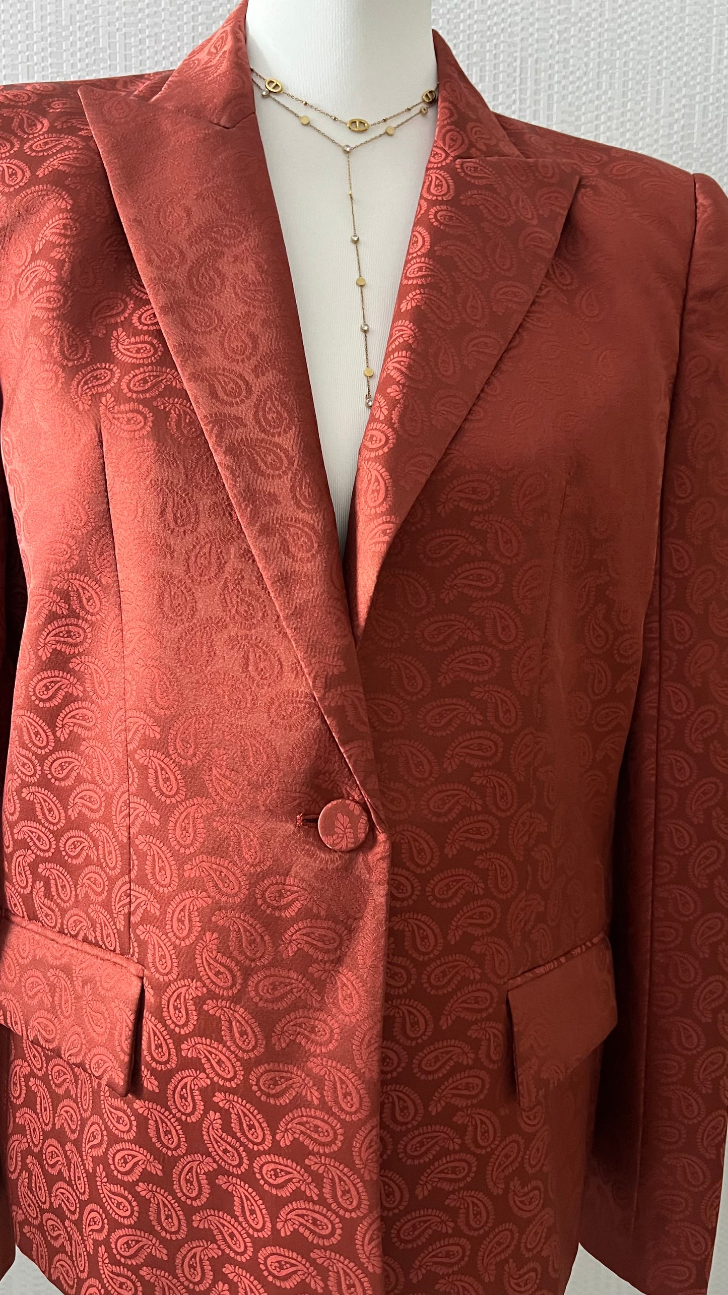 The Kooples VESTE COSTUME SATINÉE JACQUARD ROSE - ARMINE'S STYLE HUB