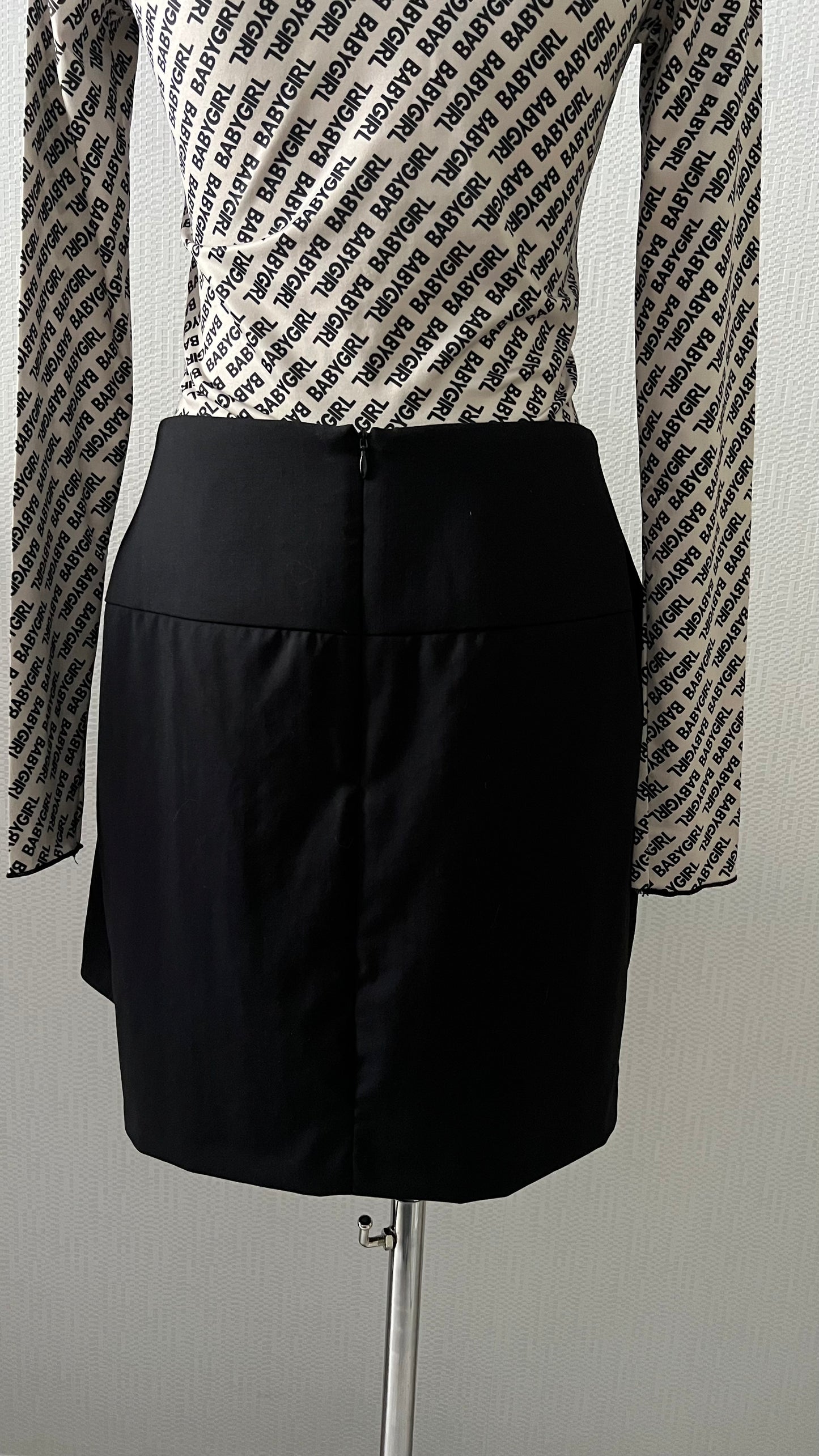 THE KOOPLES JUPE COURTE À VOLANT LAINE STRETCH - ARMINE'S STYLE HUB