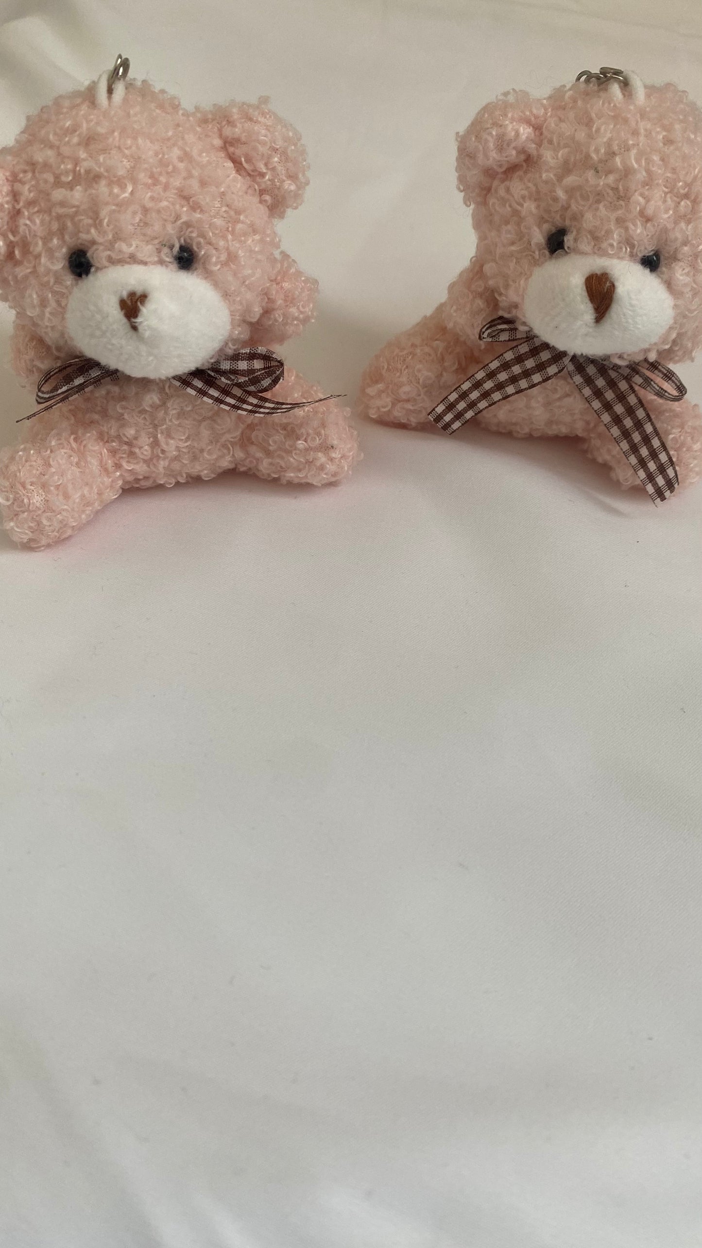 Porte-clé ourson en peluche - ARMINE'S STYLE HUB