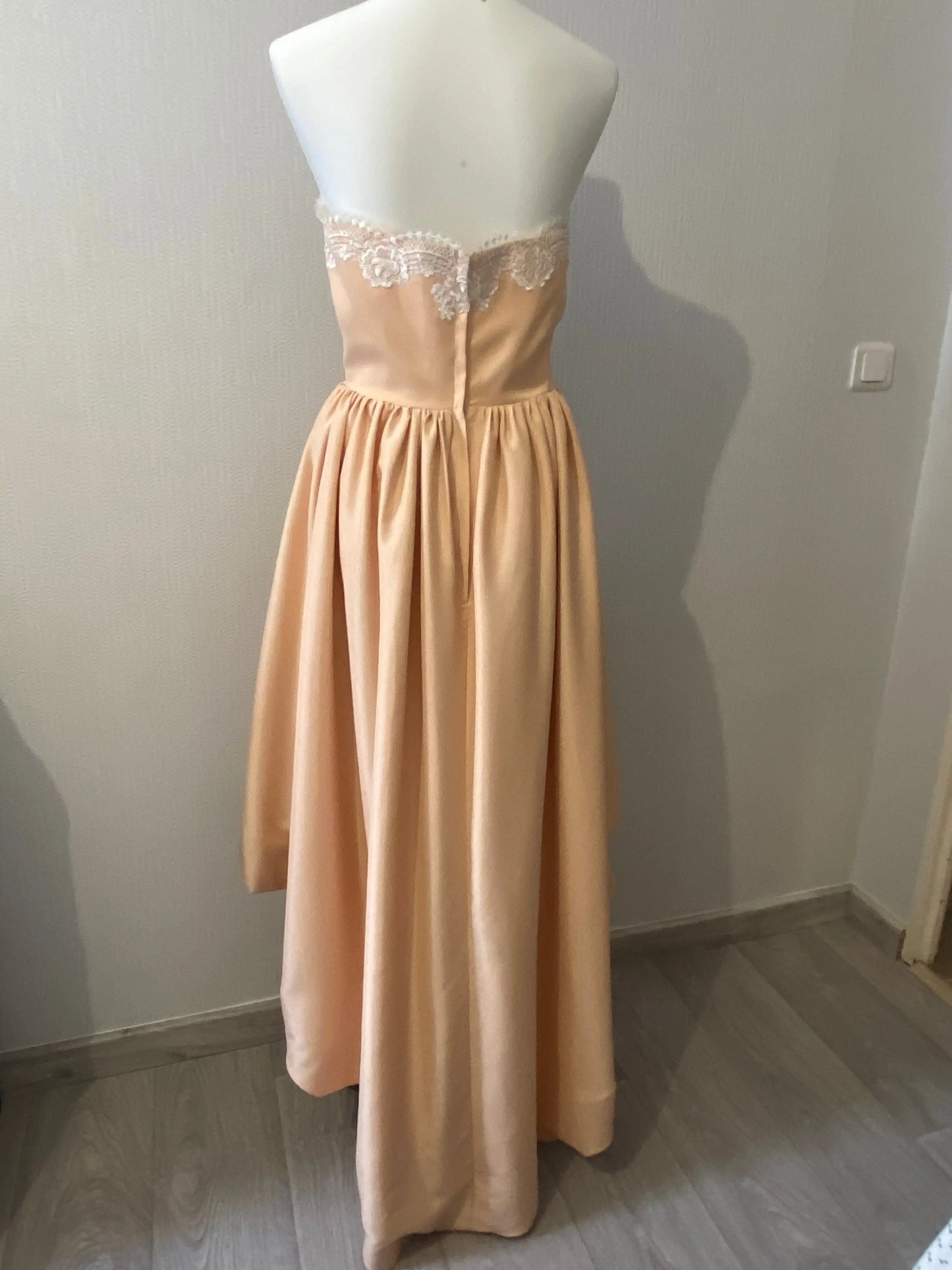 Robe mi-longue corset Amoret - ARMINE'S STYLE HUB
