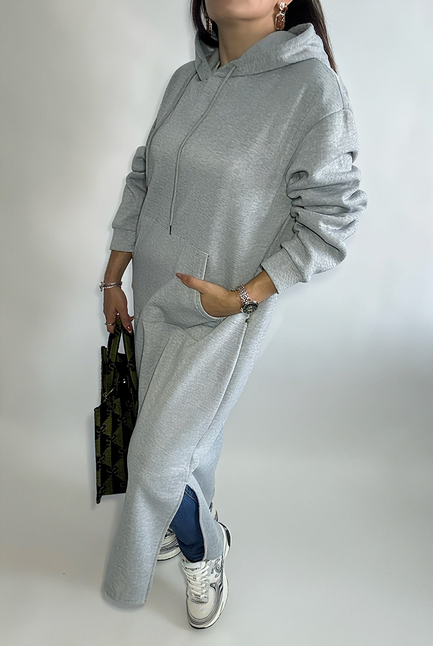 Pull-robe à capuche décontracté pour femme – coupe ample avec poches avant, style cosy automne/hiver/printemps