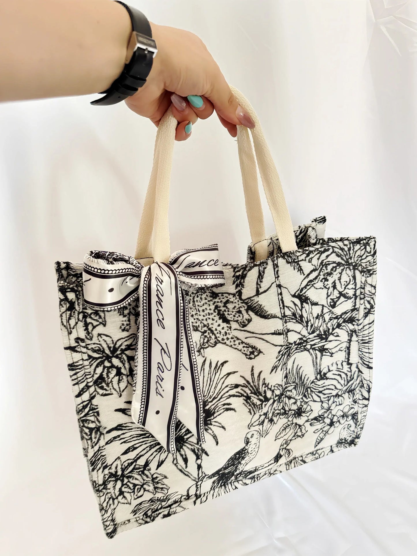 Sac à main rétro motif floral 34 cm – Tissu brodé, poignée ronde ARMINE'S STYLE HUB