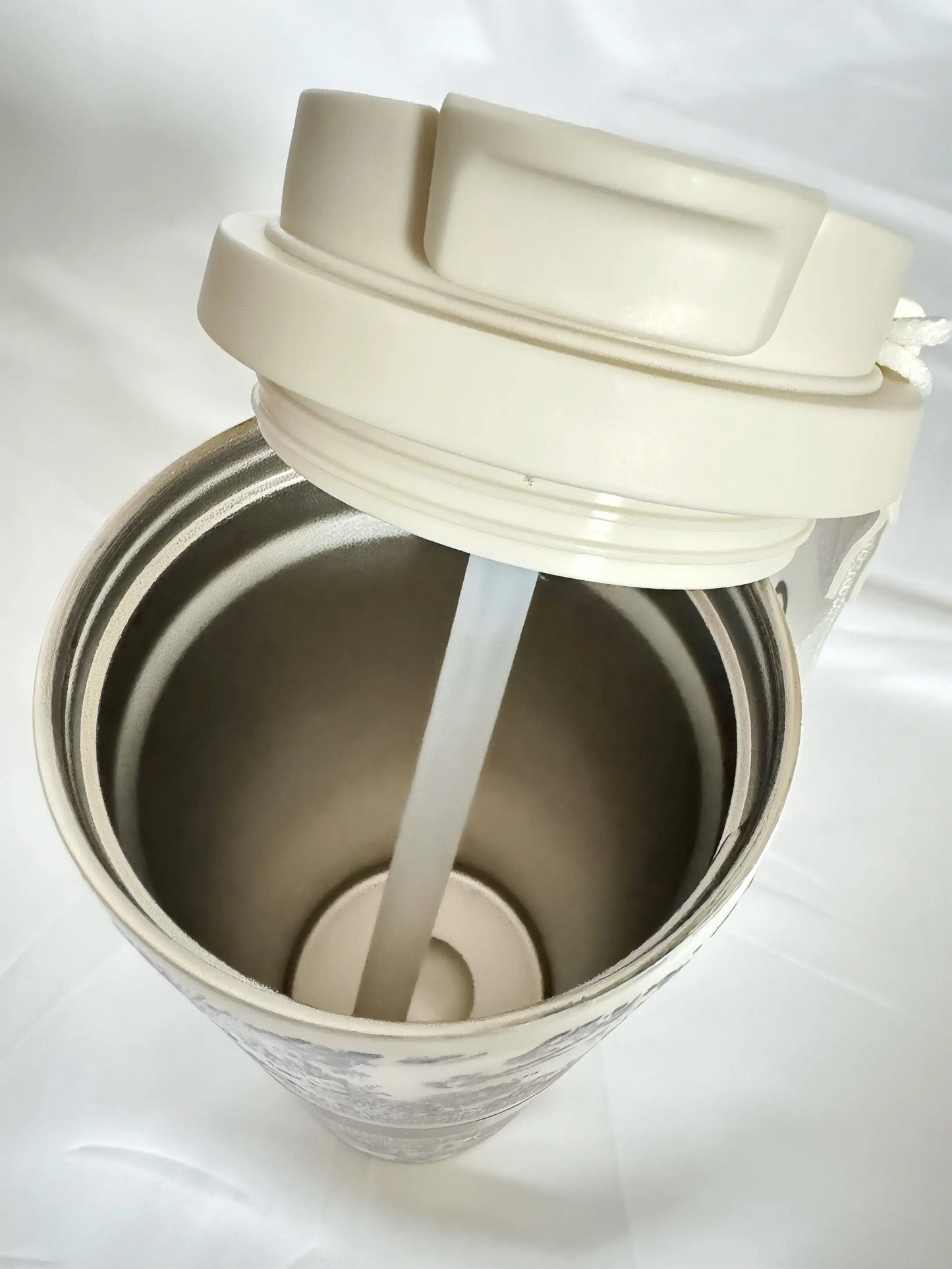 Thermos Isolé 530ml à Motifs Floraux – Acier Inoxydable 316, Paille & Couvercle | Boissons Chaudes ou Froides ARMINE'S STYLE HUB