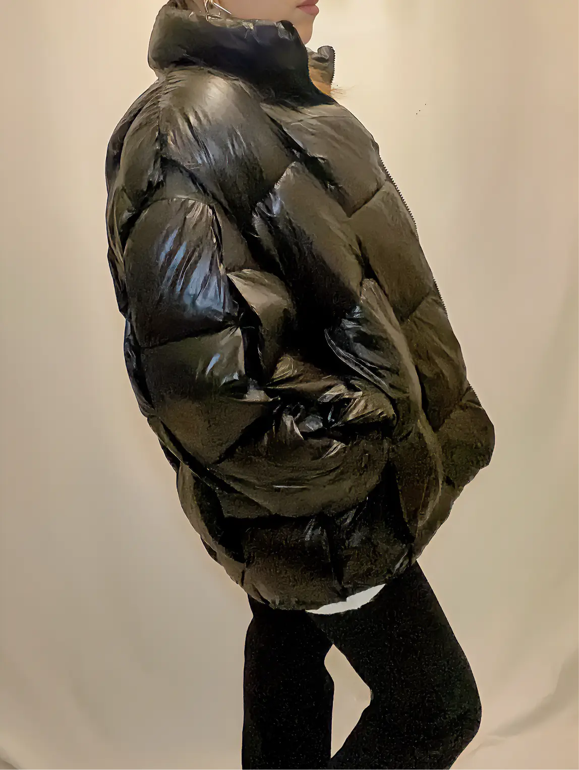 Veste matelassée élégante à design carré moderne, col haut et rembourrage léger - ARMINE'S STYLE HUB