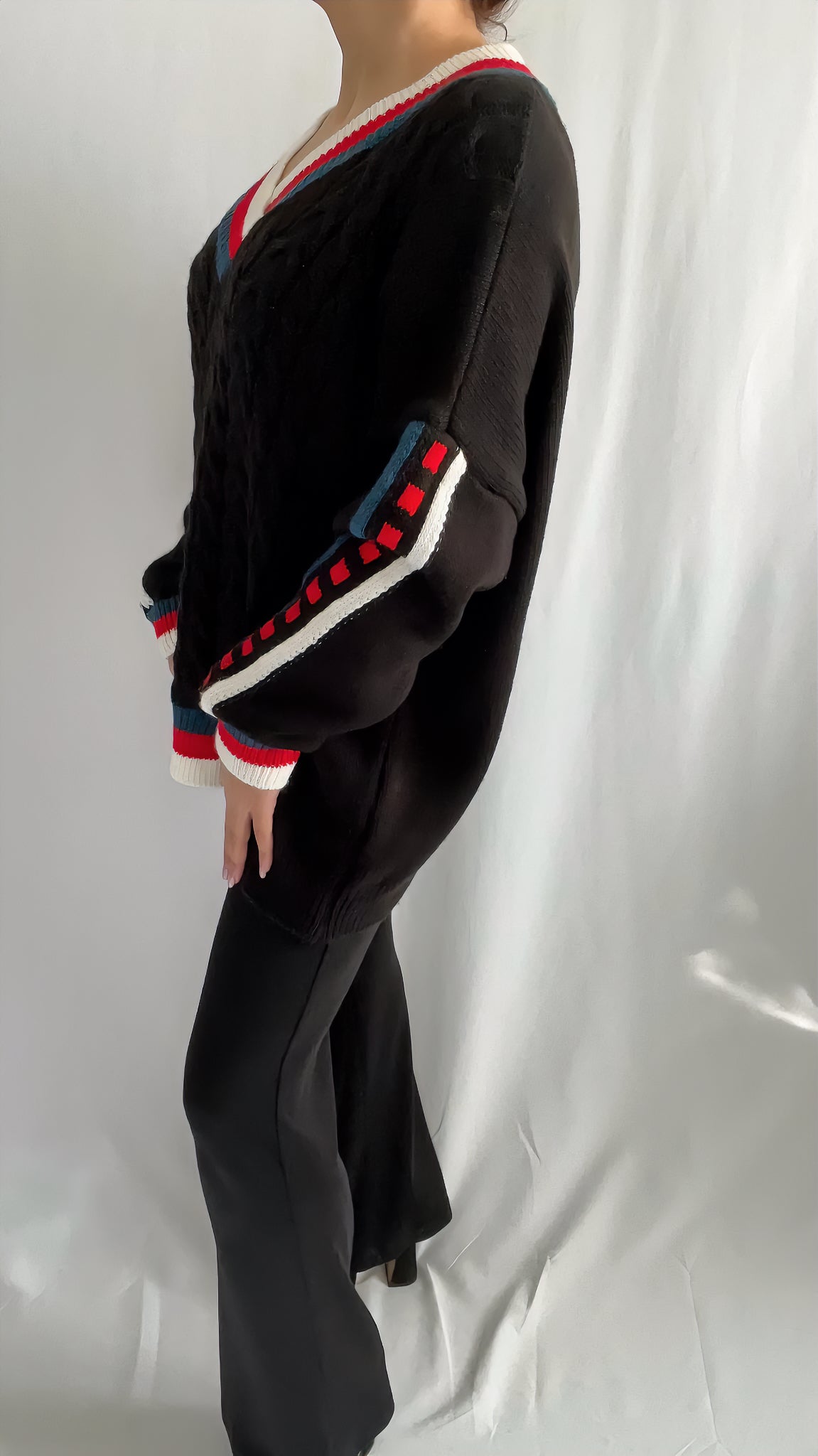 Pull en tricot torsadé col en V mode femme confortable - ARMINE'S STYLE HUB