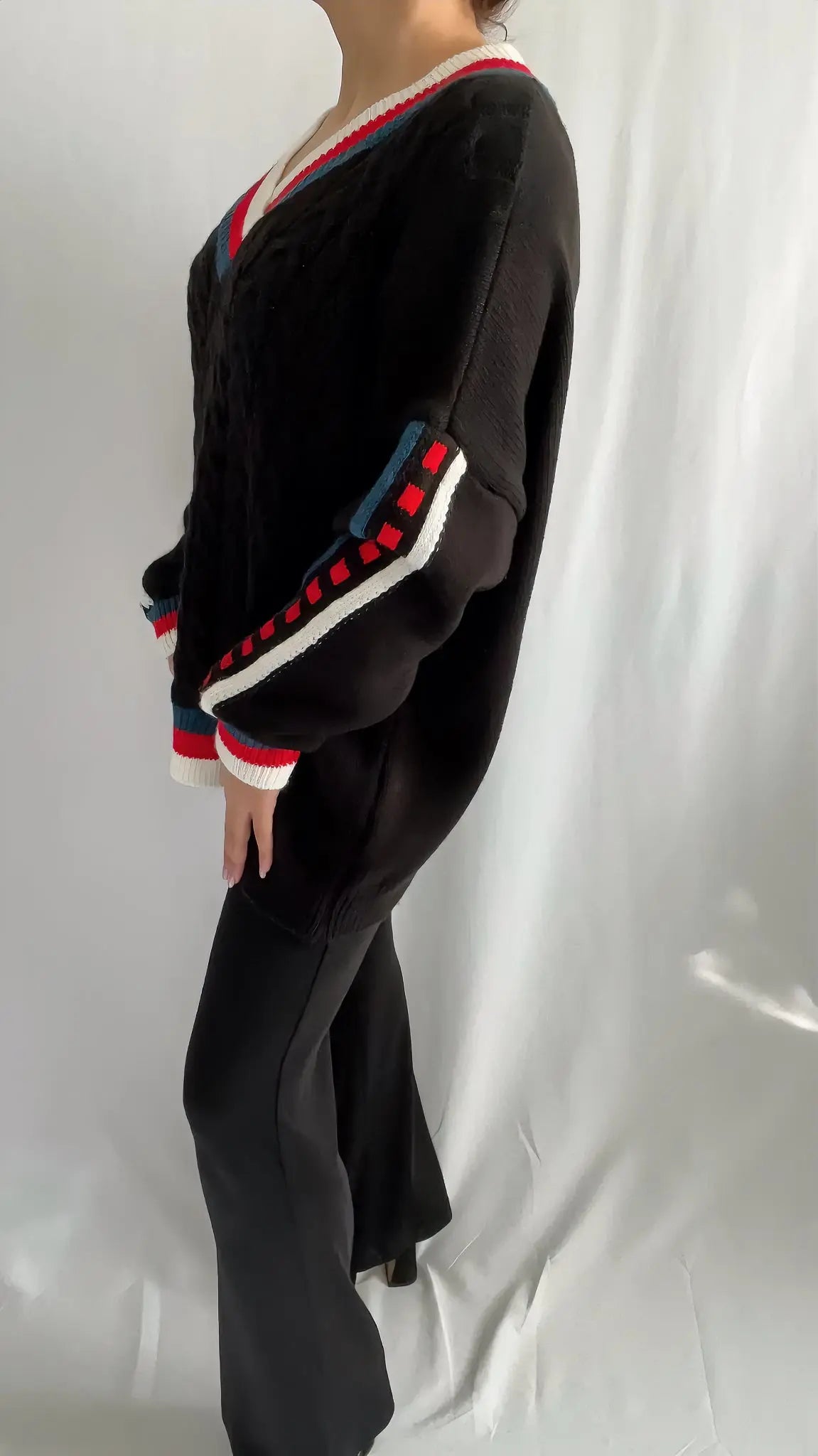 Pull en tricot torsadé col en V mode femme confortable - ARMINE'S STYLE HUB