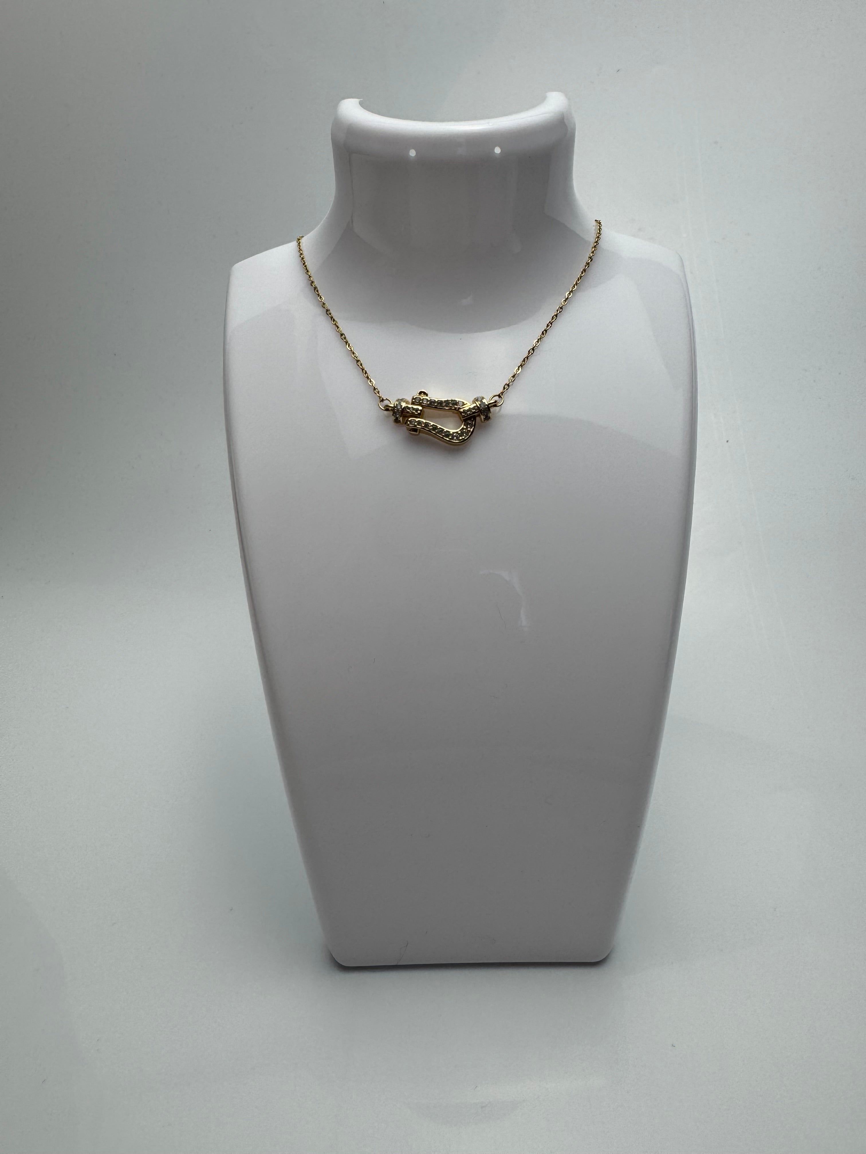 Collier Pendentif en Acier Inoxydable avec Strass Zirconium – Élégance et Brillance, Accessoire Chic et Raffiné