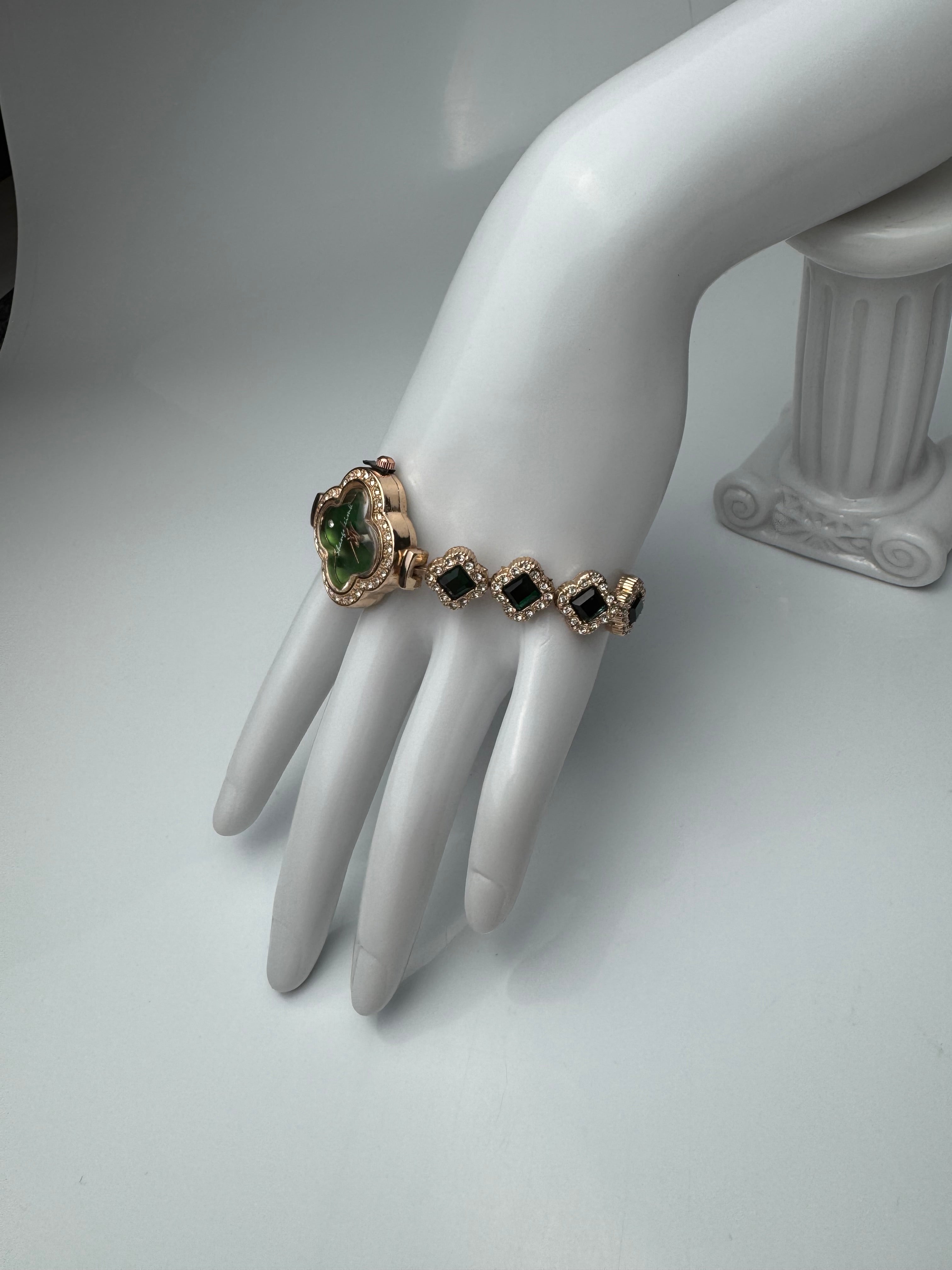 Montre Femme – Bracelet Trèfle, Pierre , Acier Inoxydable