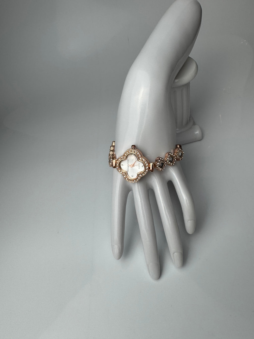 Montre Femme – Bracelet Trèfle, Pierre , Acier Inoxydable