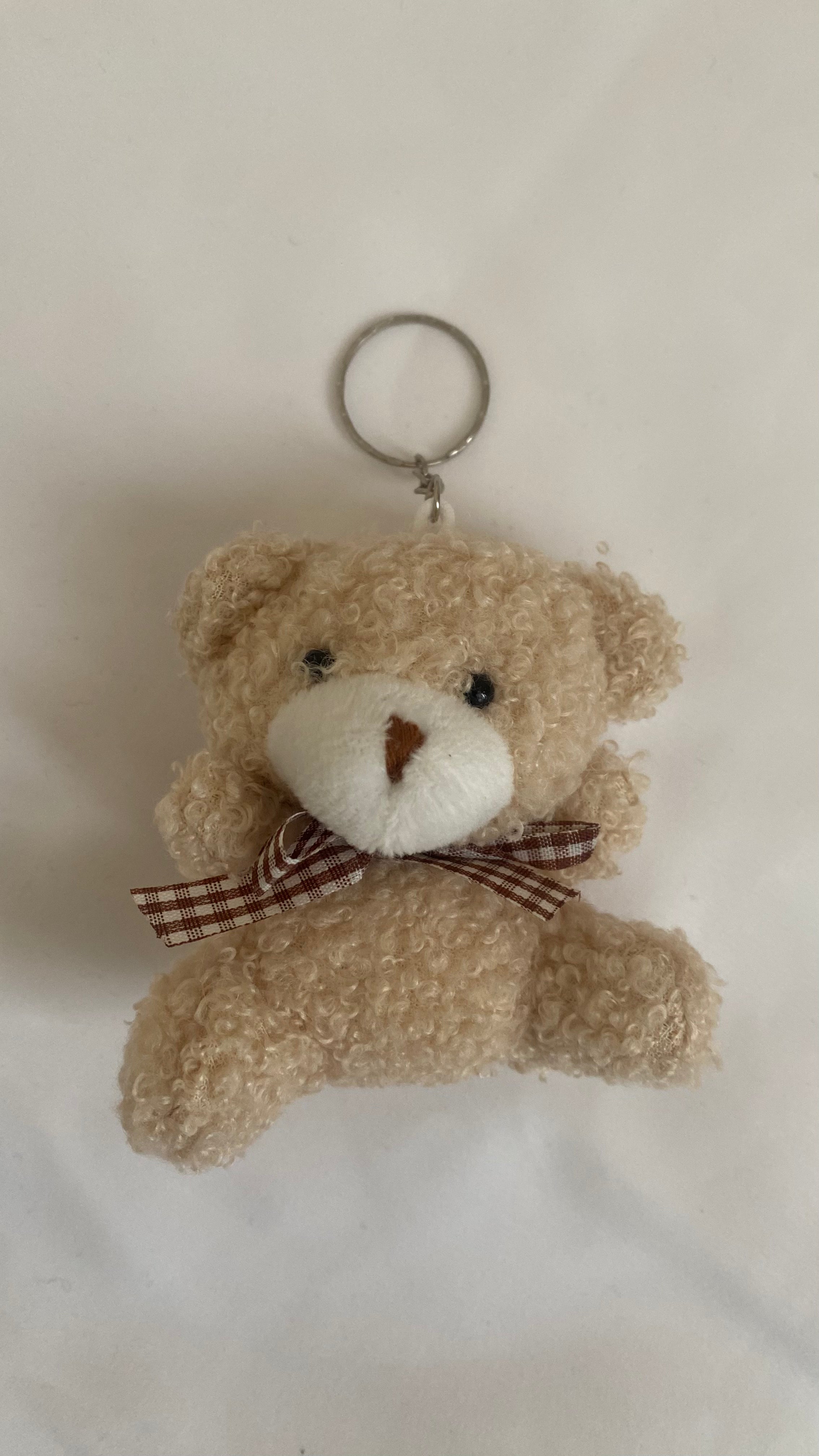 Porte-clé ourson en peluche - ARMINE'S STYLE HUB
