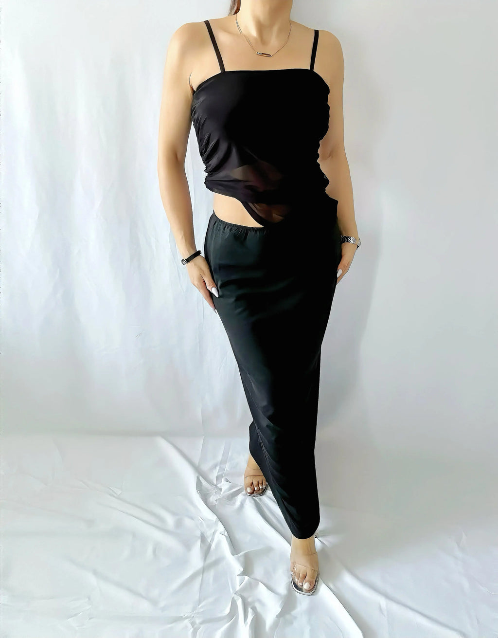 Ensemble Jupe Longue et Haut à Bretelles Fines – Élégance et Légèreté - ARMINE'S STYLE HUB