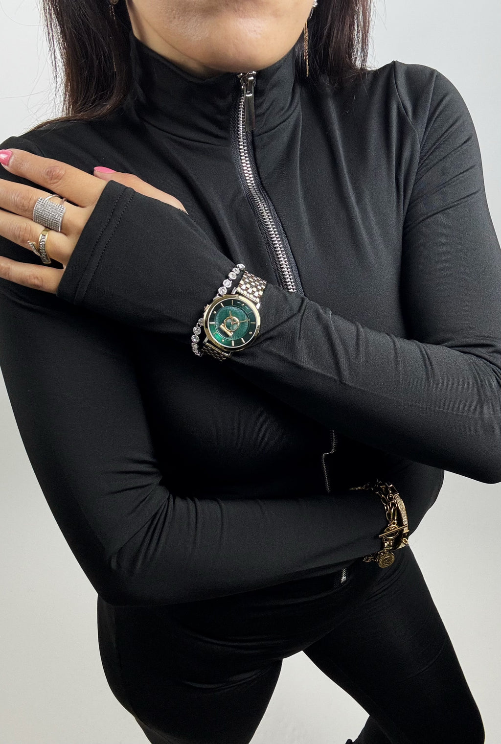 Combinaison de noire à manches longues pour femme avec fermeture éclair – col haut