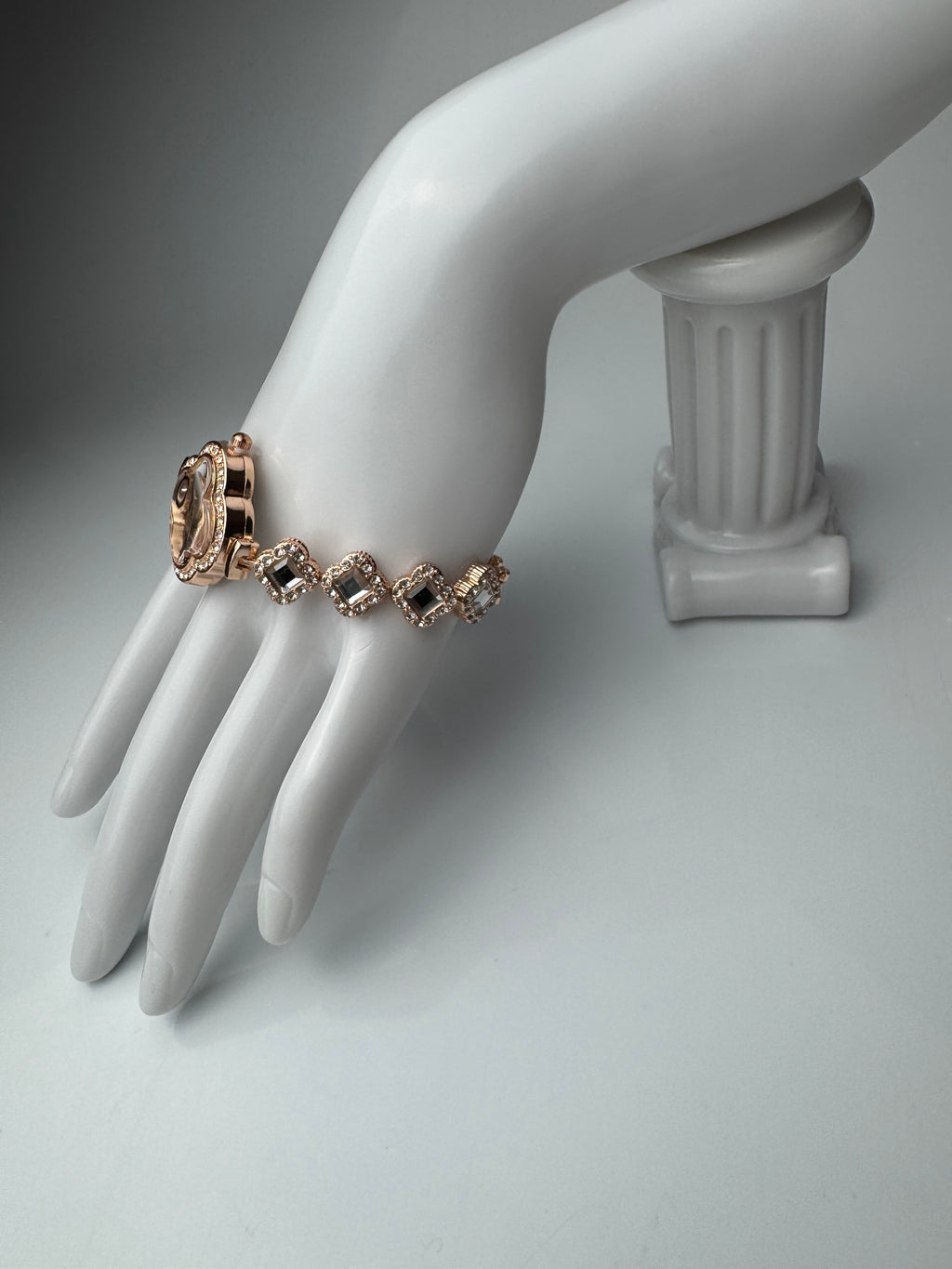 Montre Femme – Bracelet Trèfle, Pierre , Acier Inoxydable