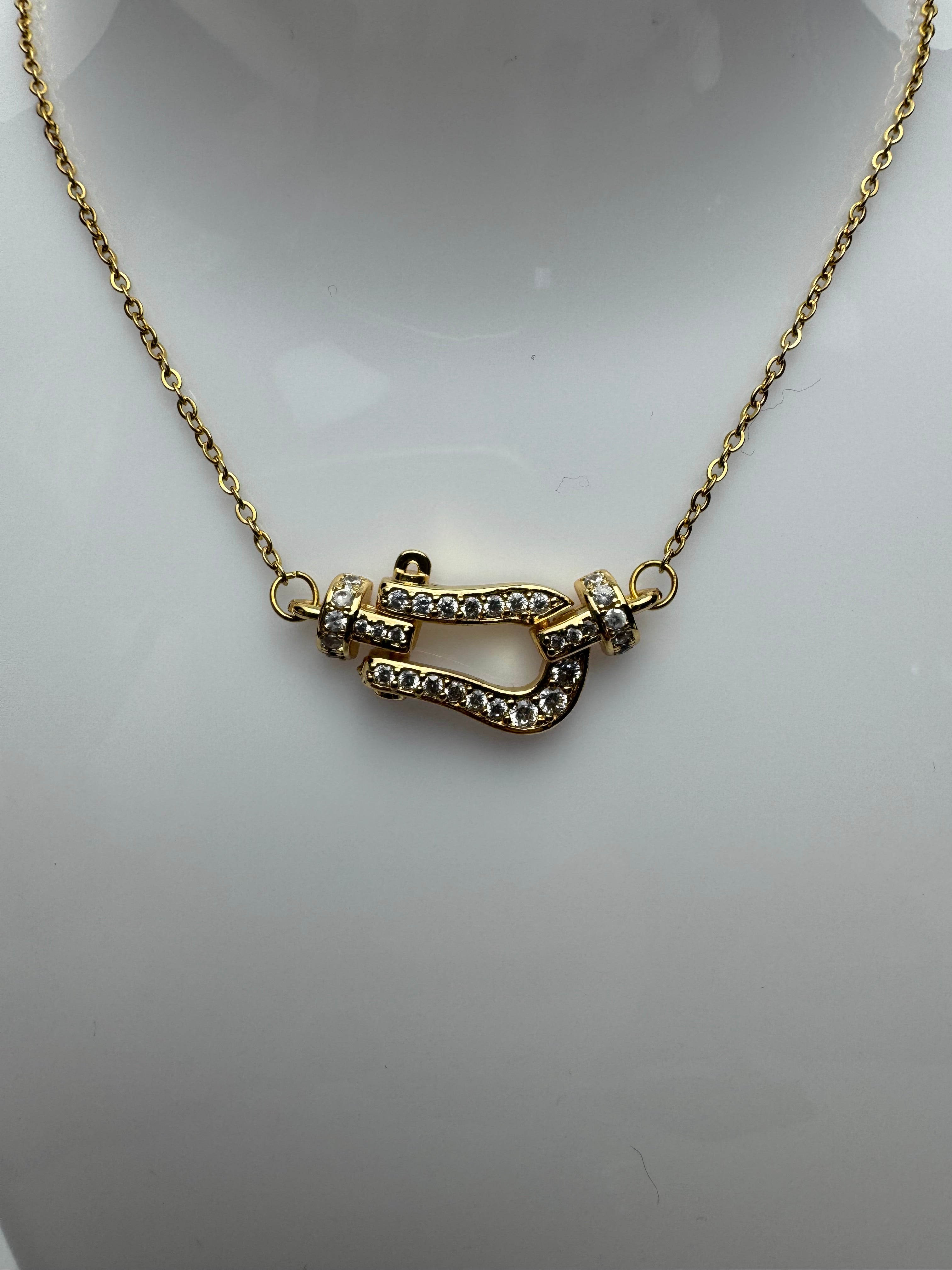 Collier Pendentif en Acier Inoxydable avec Strass Zirconium – Élégance et Brillance, Accessoire Chic et Raffiné