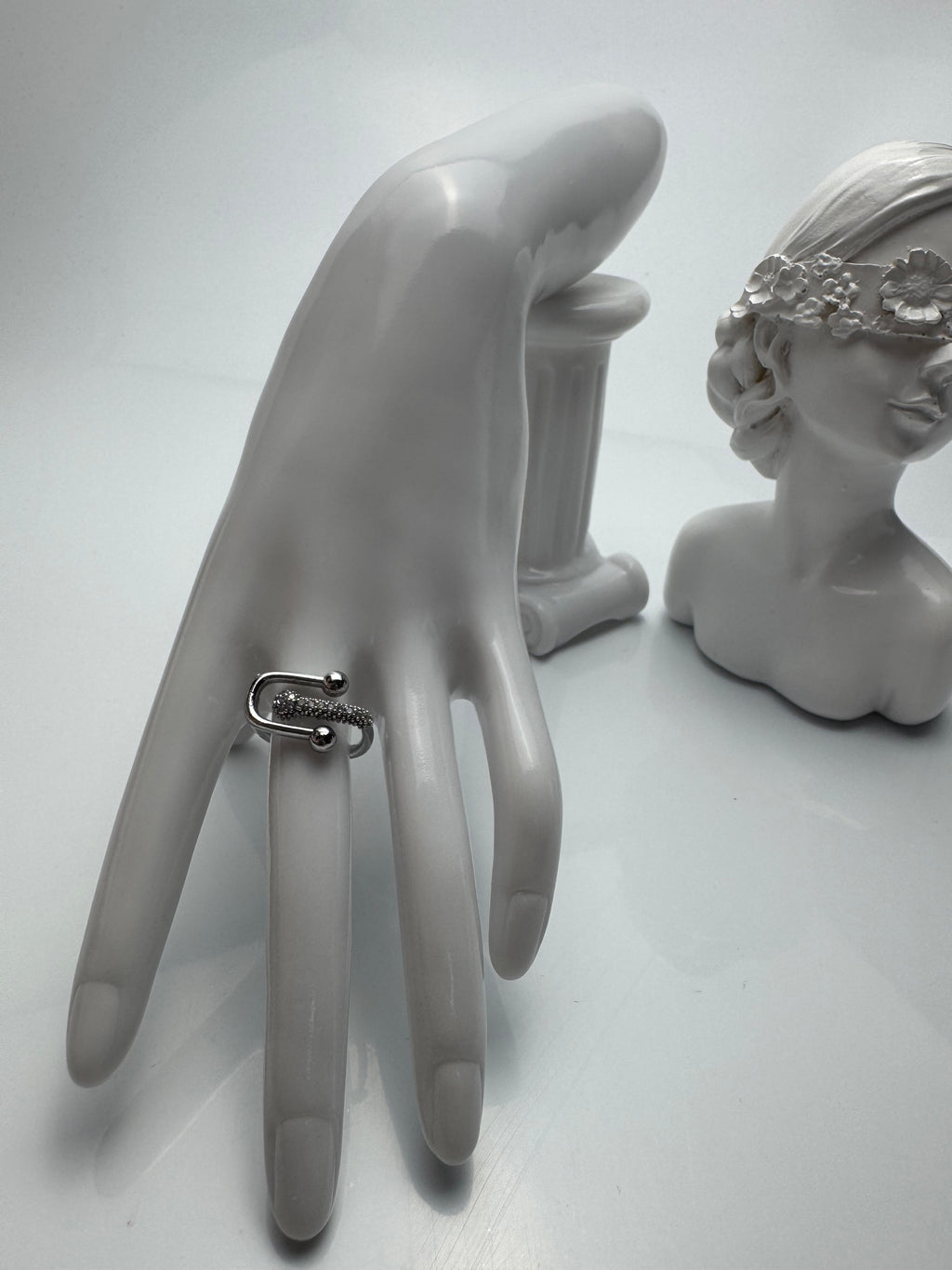 Bague en stresse Zirconium réglable, couleur argent