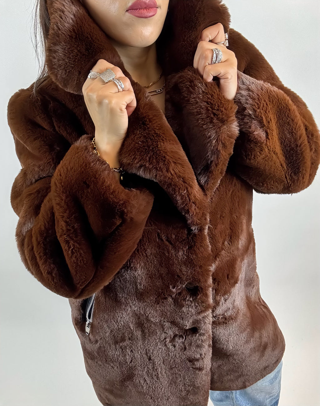 THE KOOPLES Manteau Long en Fausse Fourrure Marron - Tendance et Élégant