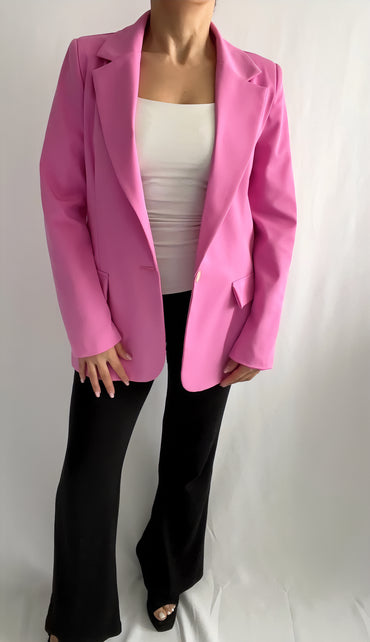 Blazer ajusté avec épaulettes, look chic et structuré - ARMINE'S STYLE HUB