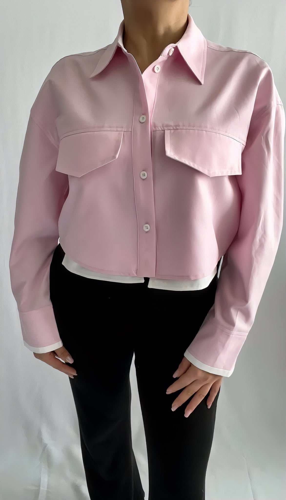 Chemise courte en popeline, élégante et légère - ARMINE'S STYLE HUB