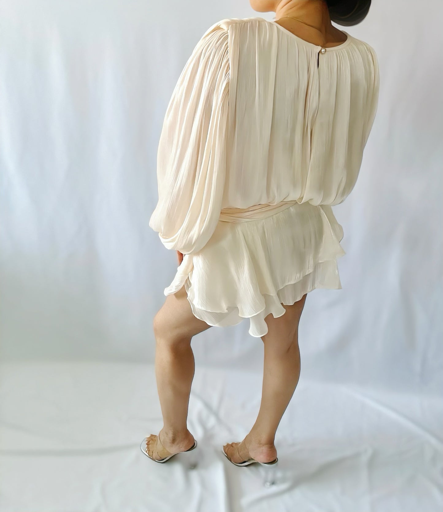 Robe Plissée Bohème Chic – Écru Doux - ARMINE'S STYLE HUB