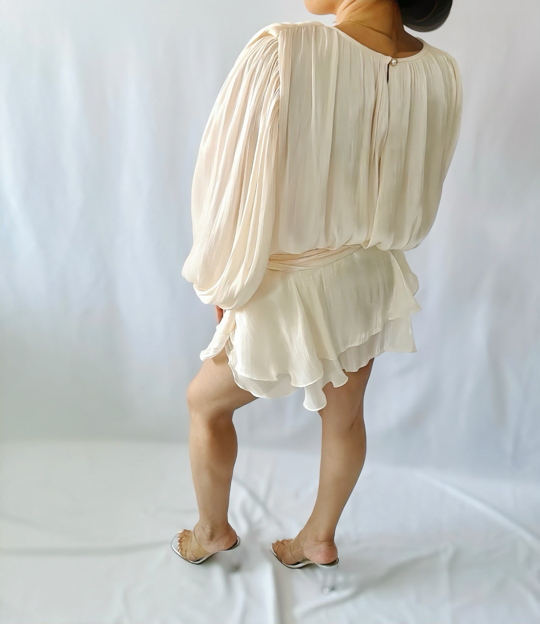 Robe Plissée Bohème Chic – Écru Doux - ARMINE'S STYLE HUB