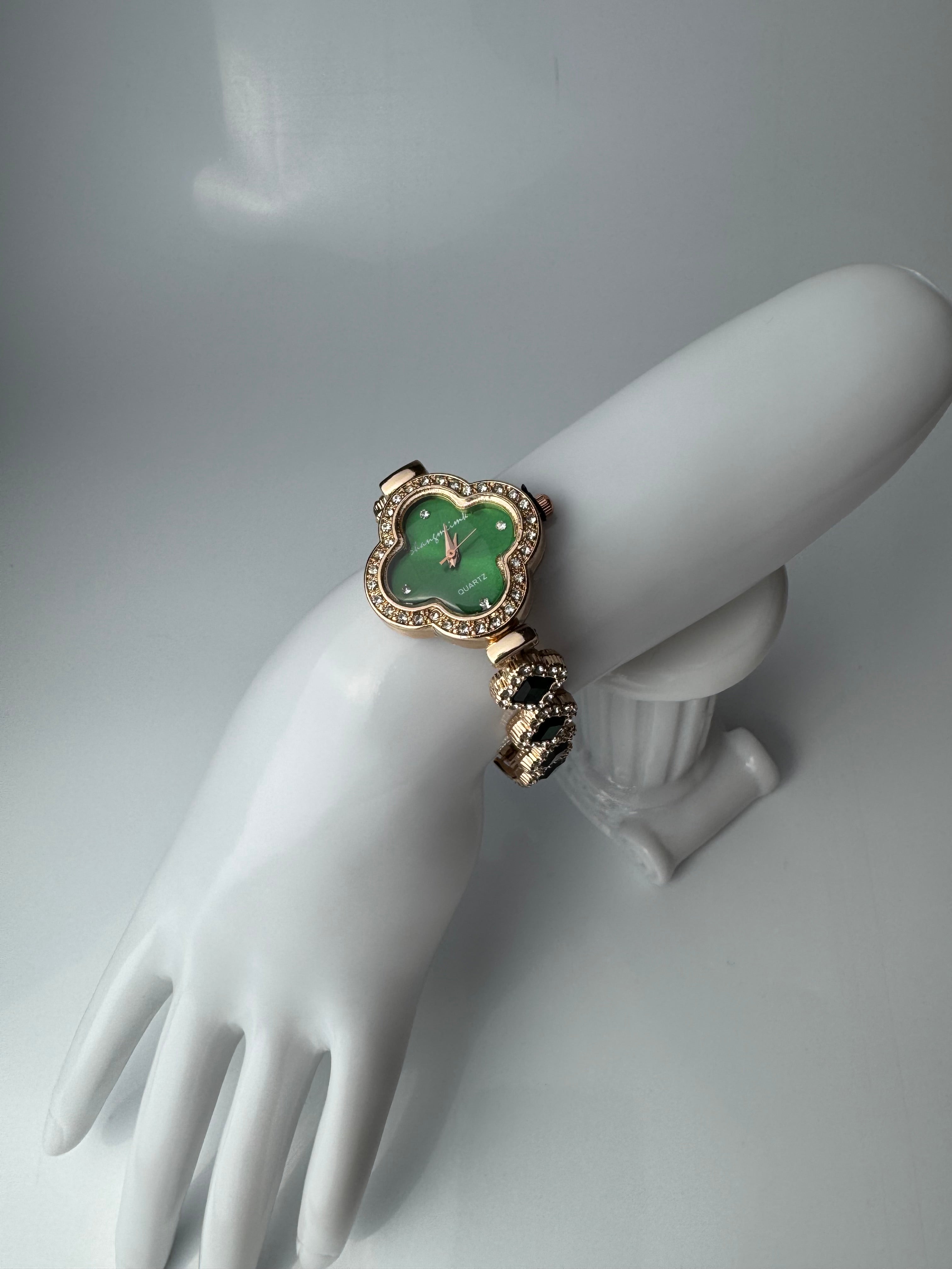 Montre Femme – Bracelet Trèfle, Pierre , Acier Inoxydable