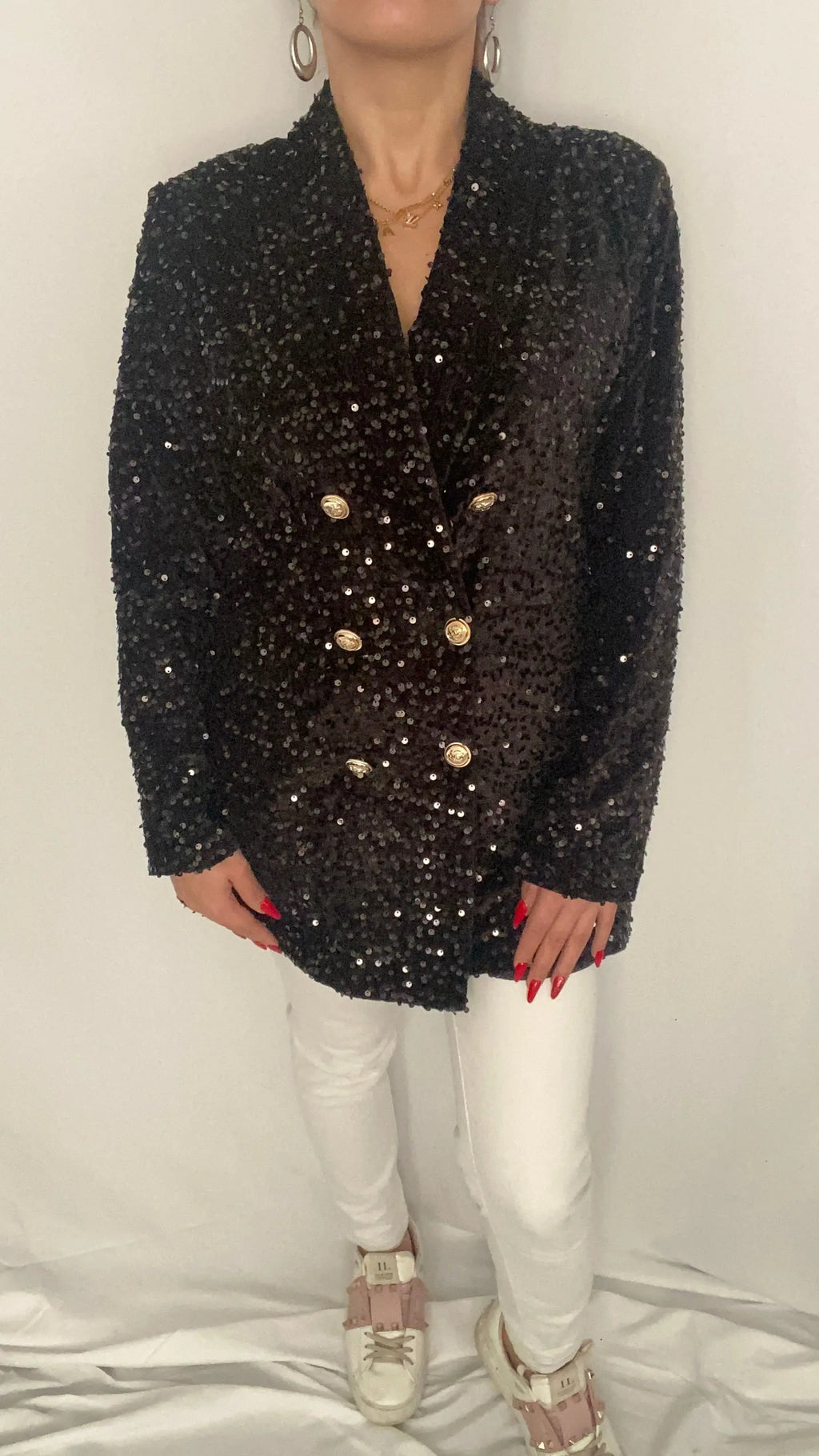Blazer à paillettes élégant pour femme, veste tendance et brillante, idéale pour un look chic et festif. Parfait pour les soirées et événements spéciaux.