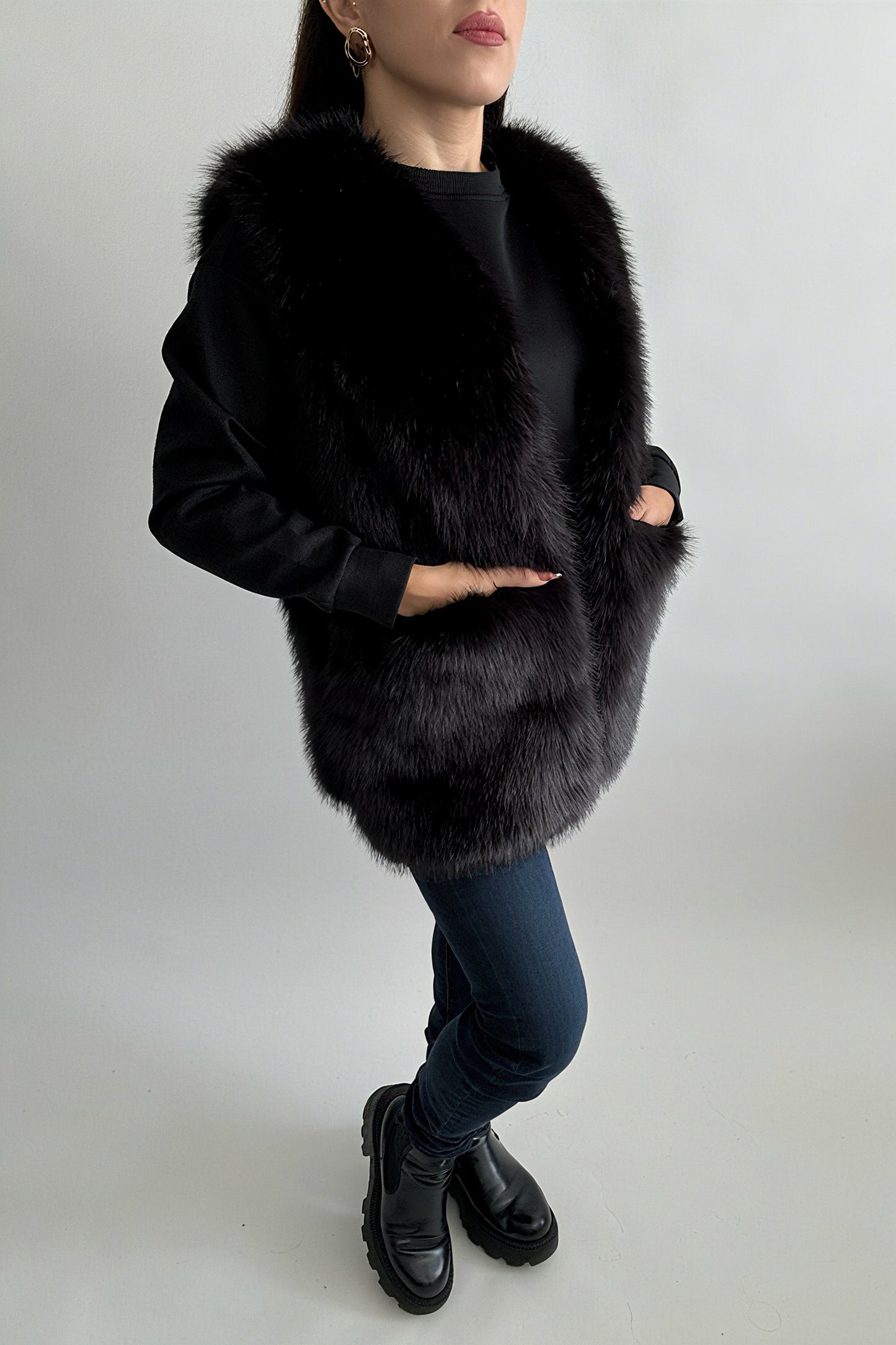 Gilet Sans Manches Femme en Fausse Fourrure – Long, Élégant & Décontracté