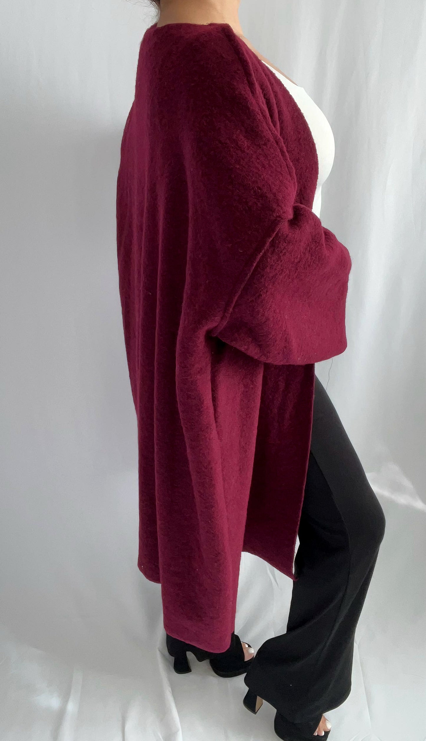 Cardigan mi-long en tricot oversize, style décontracté et confortable - ARMINE'S STYLE HUB