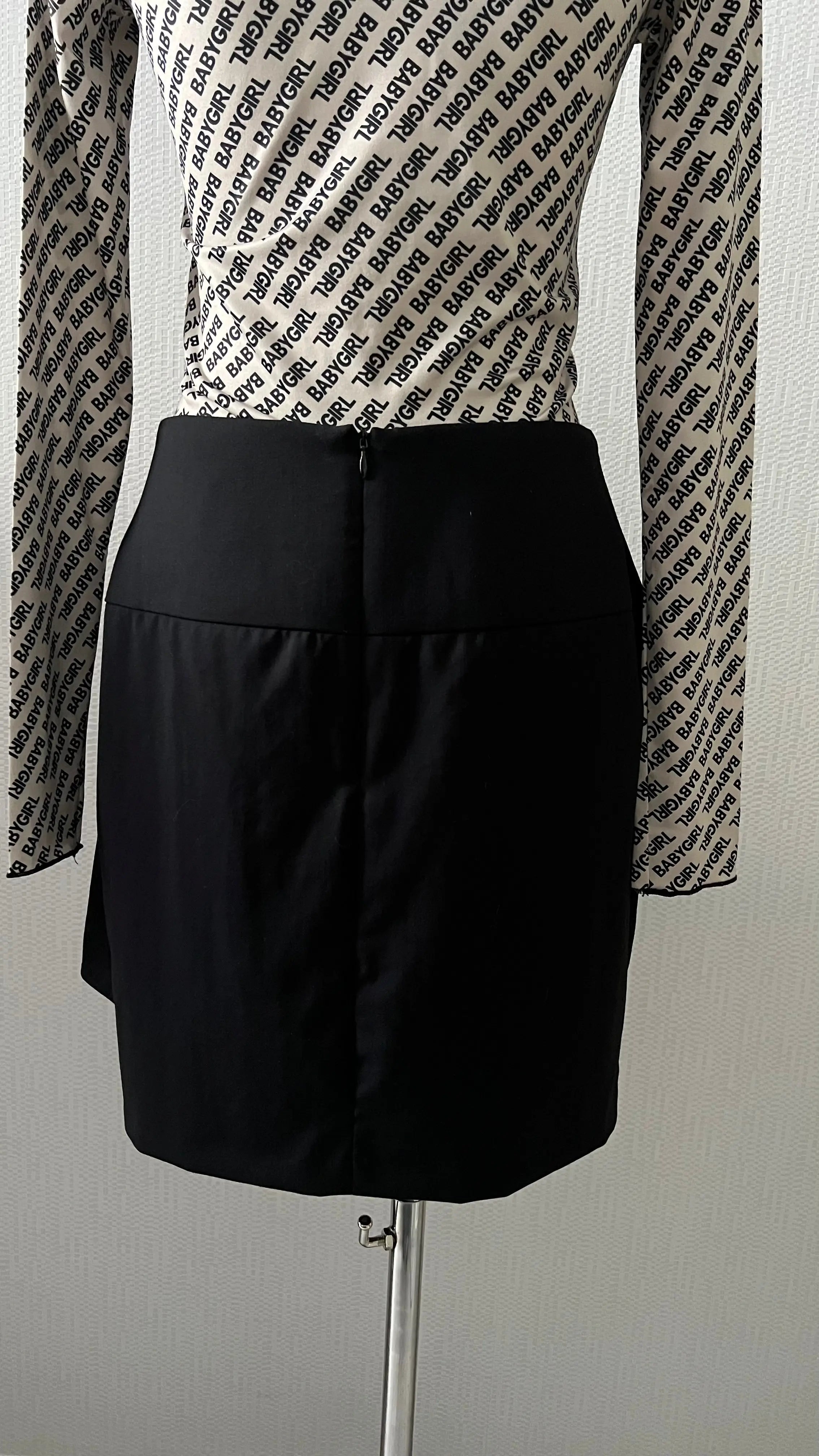 THE KOOPLES JUPE COURTE À VOLANT LAINE STRETCH - ARMINE'S STYLE HUB