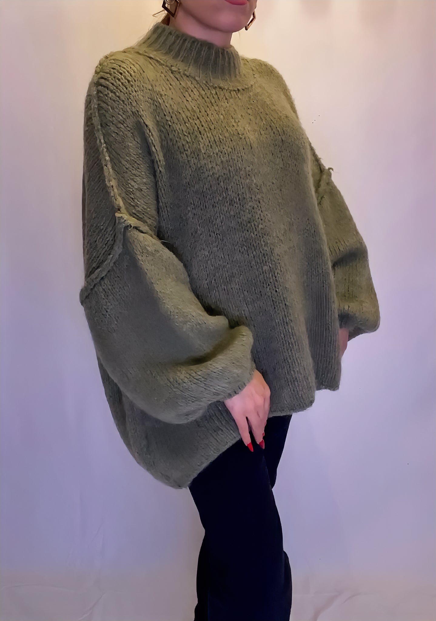 Pull large en tricot moderne à col montant, confortable et chaud - ARMINE'S STYLE HUB