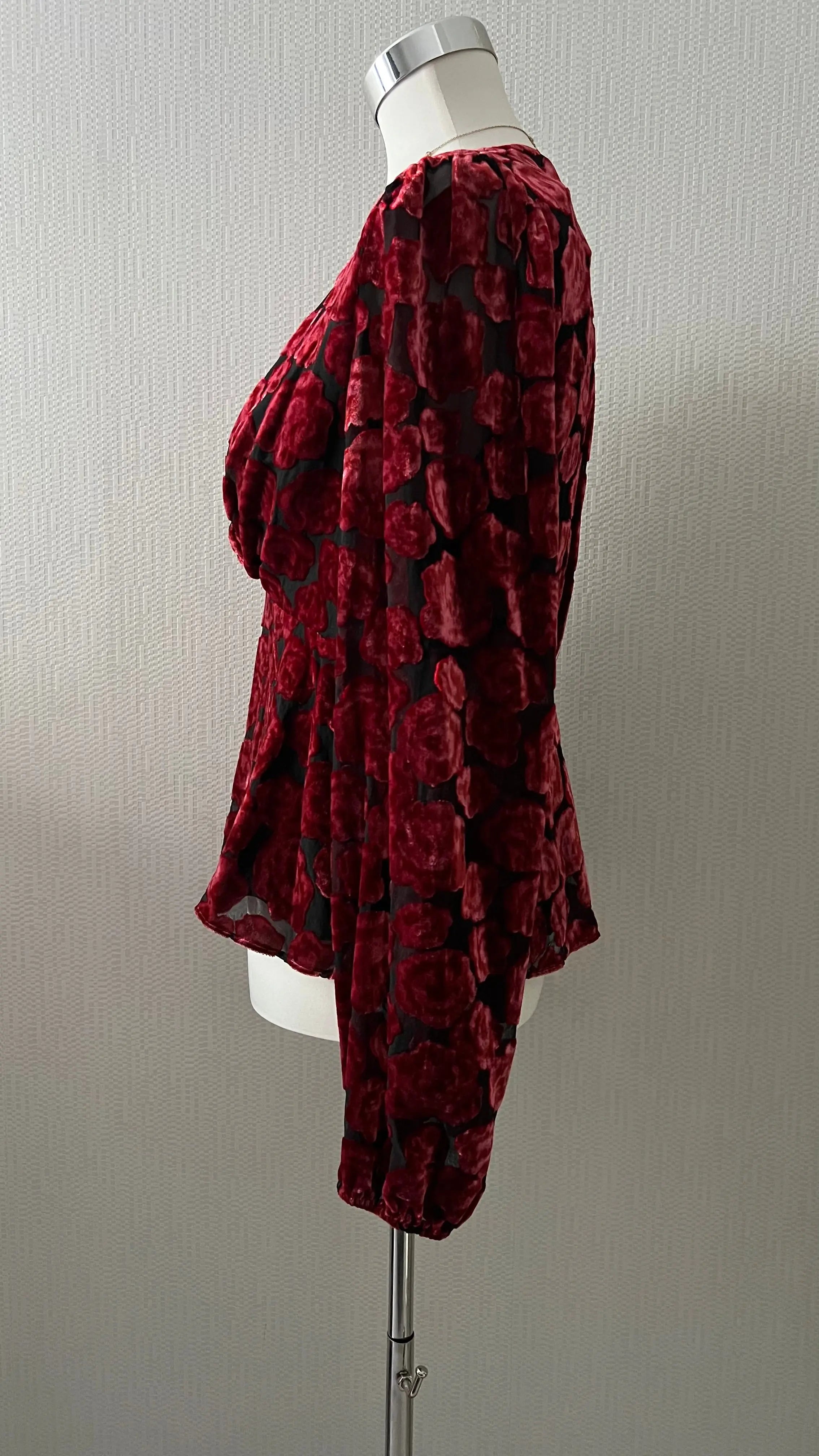 The KOOPLES Top Rock Velours Imprimé fleurs - ARMINE'S STYLE HUB