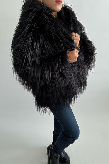 Veste Effet Fausse Fourrure à Capuche – Confortable et Chic, Parfaite pour l'Hiver