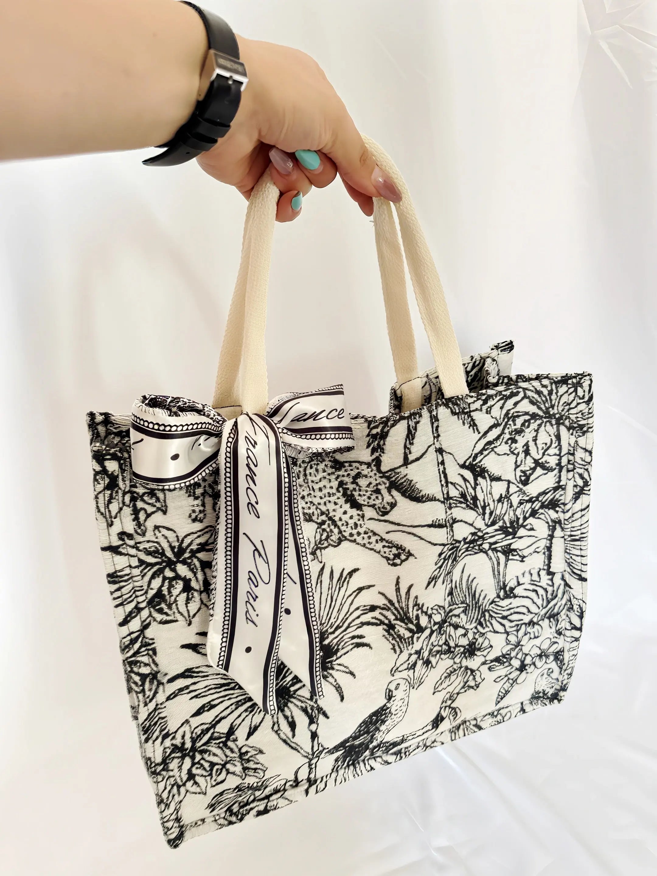 Sac à main rétro motif floral 34 cm – Tissu brodé, poignée ronde ARMINE'S STYLE HUB