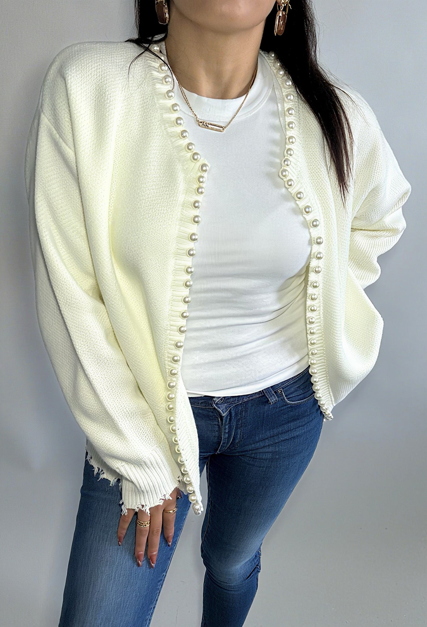 Cardigan femme élégant en maille – bordure de perles & ourlet effiloché, gilet chic toutes saisons