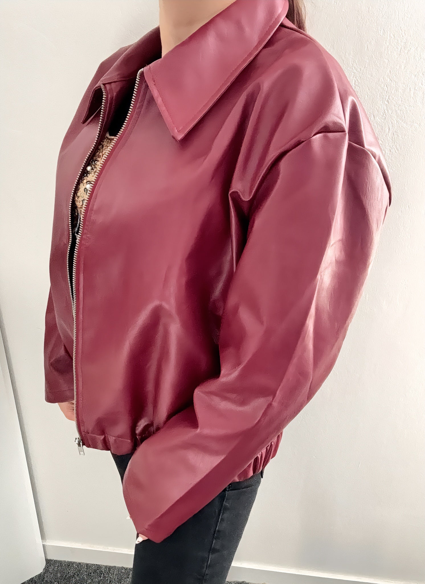 Veste en similicuir Bordeaux oversize, tendance 2025 - ARMINE'S STYLE HUB