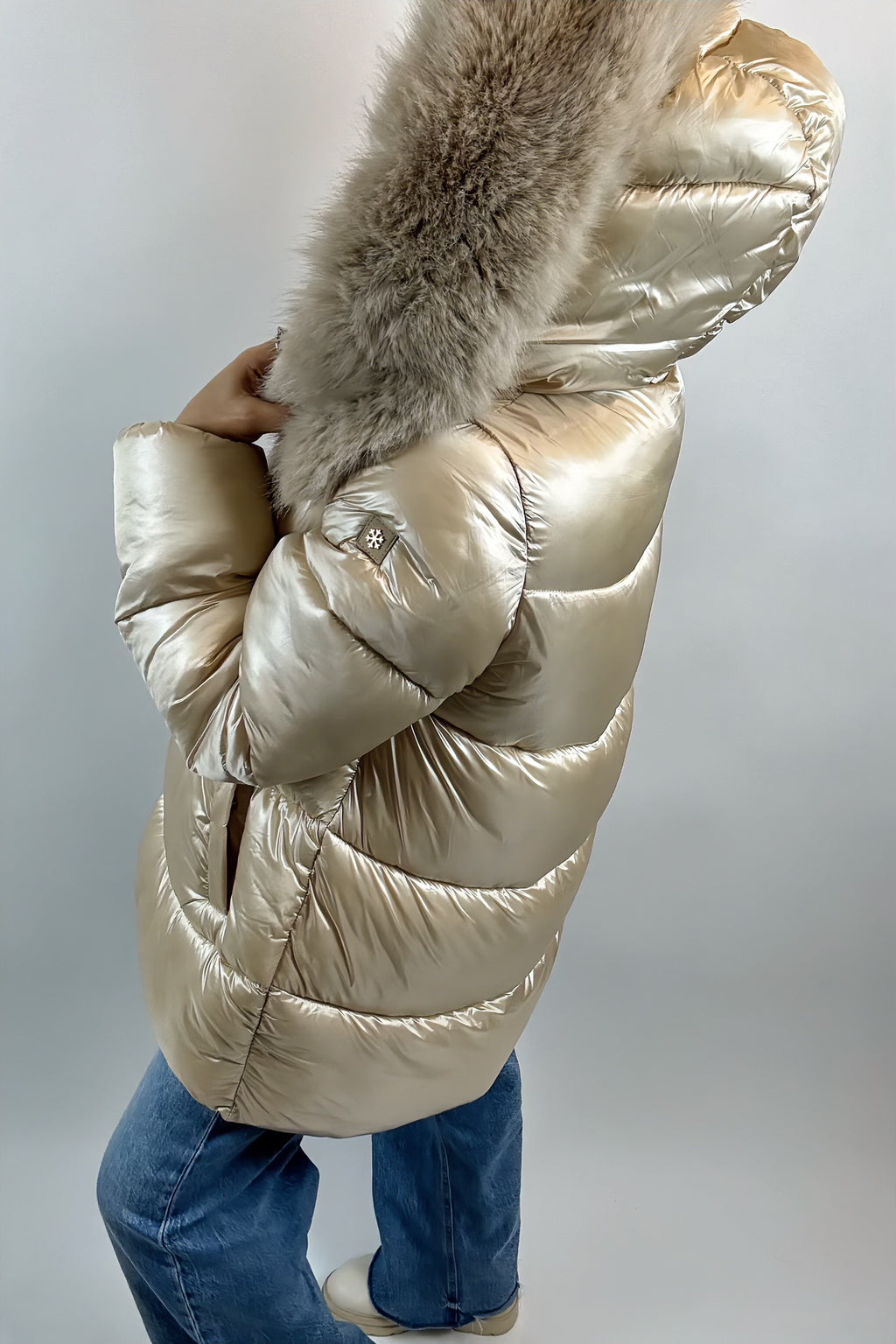 Doudoune à capuche avec bordure en fausse fourrure, tendance hiver