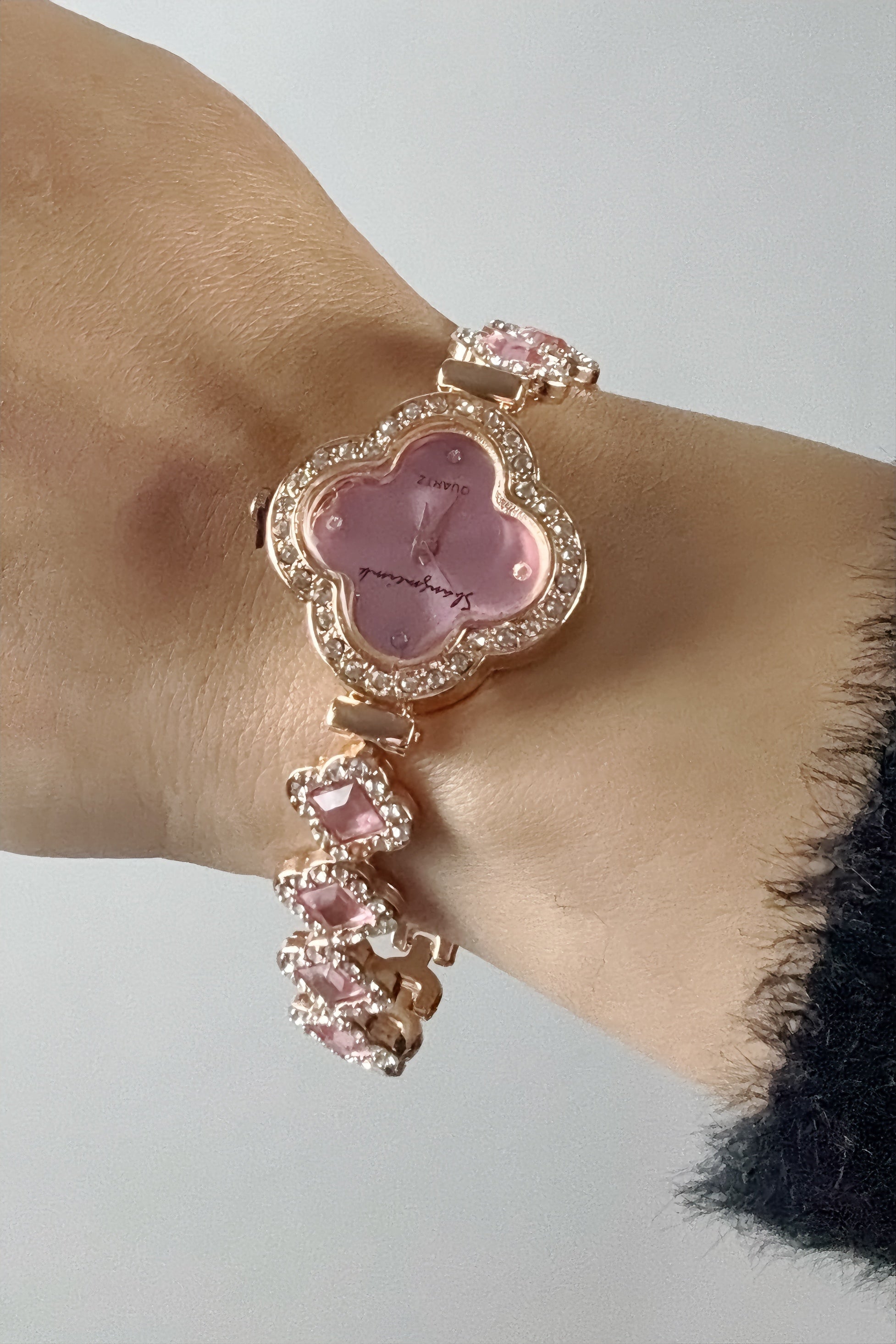 Montre Femme AHM Quartz – Bracelet Trèfle, Pierre , Acier Inoxydable