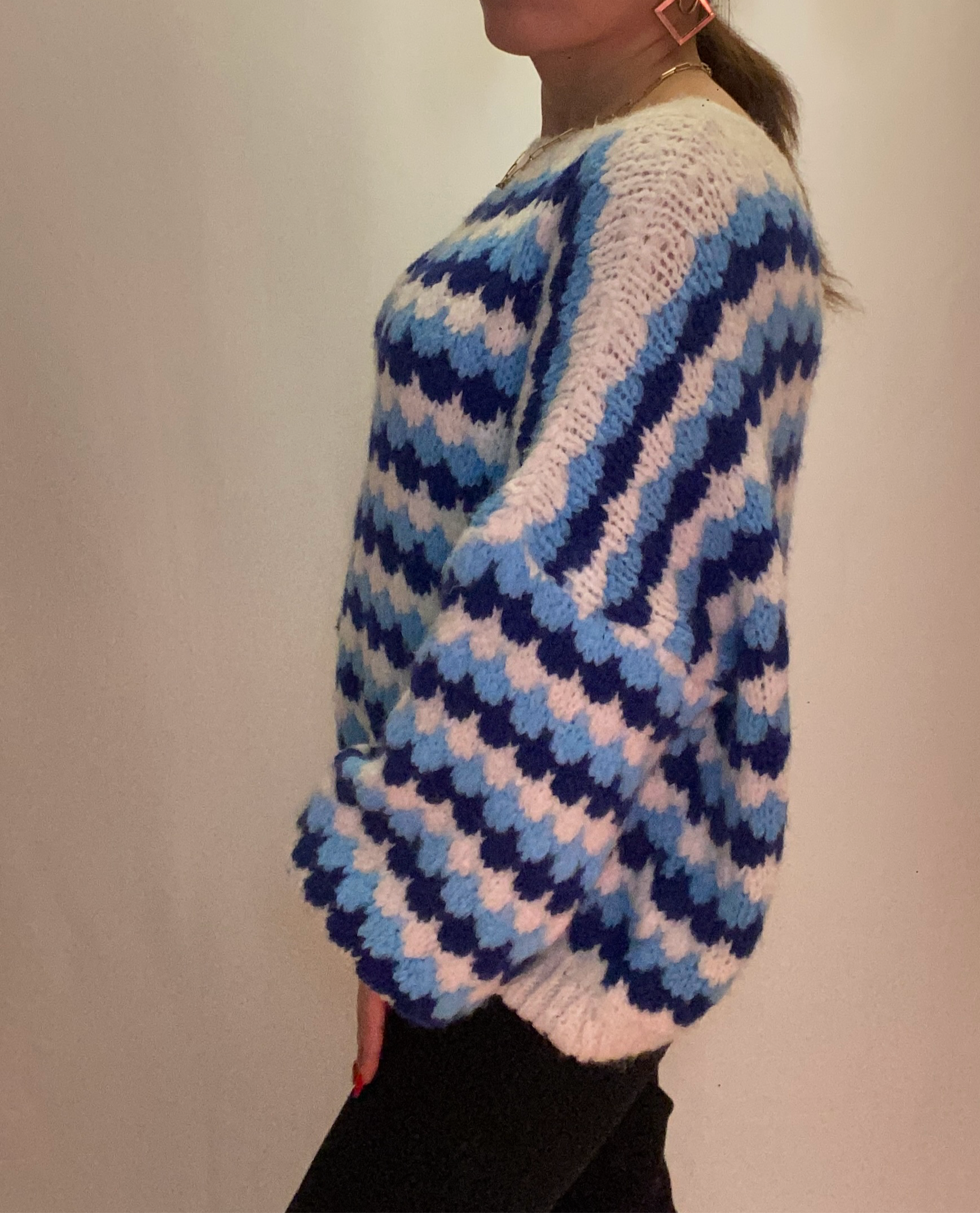 Pull à col bateau audacieux, style Chloé - ARMINE'S STYLE HUB