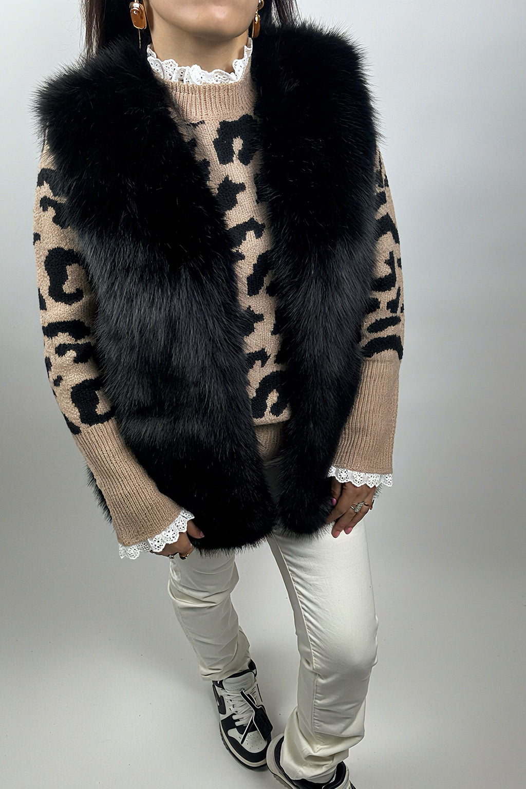 Pull Femme Imprimé Léopard – Col Rond, Manches Volantées et Ourlet Câblé, Élégant et Décontracté