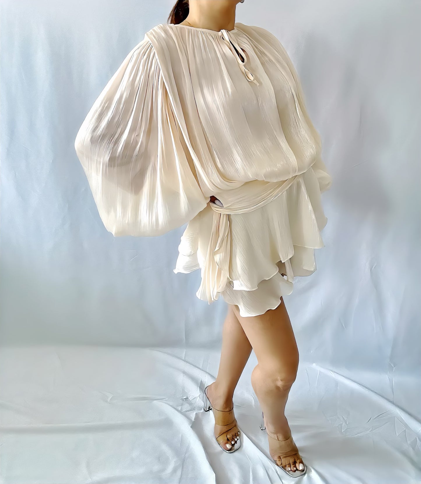 Robe Plissée Bohème Chic – Écru Doux - ARMINE'S STYLE HUB