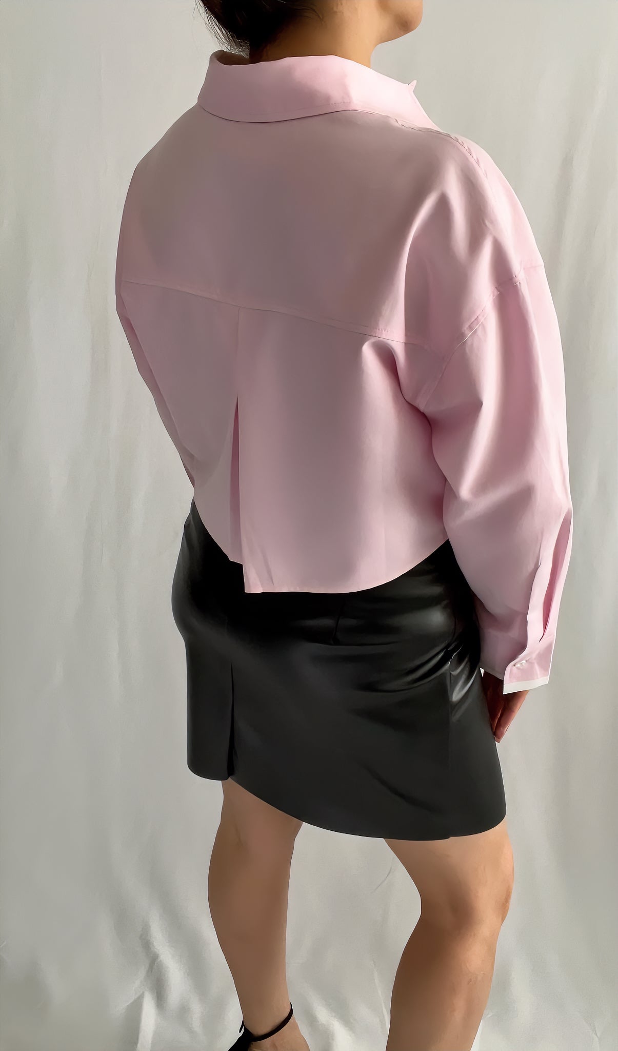Chemise courte en popeline, élégante et légère - ARMINE'S STYLE HUB