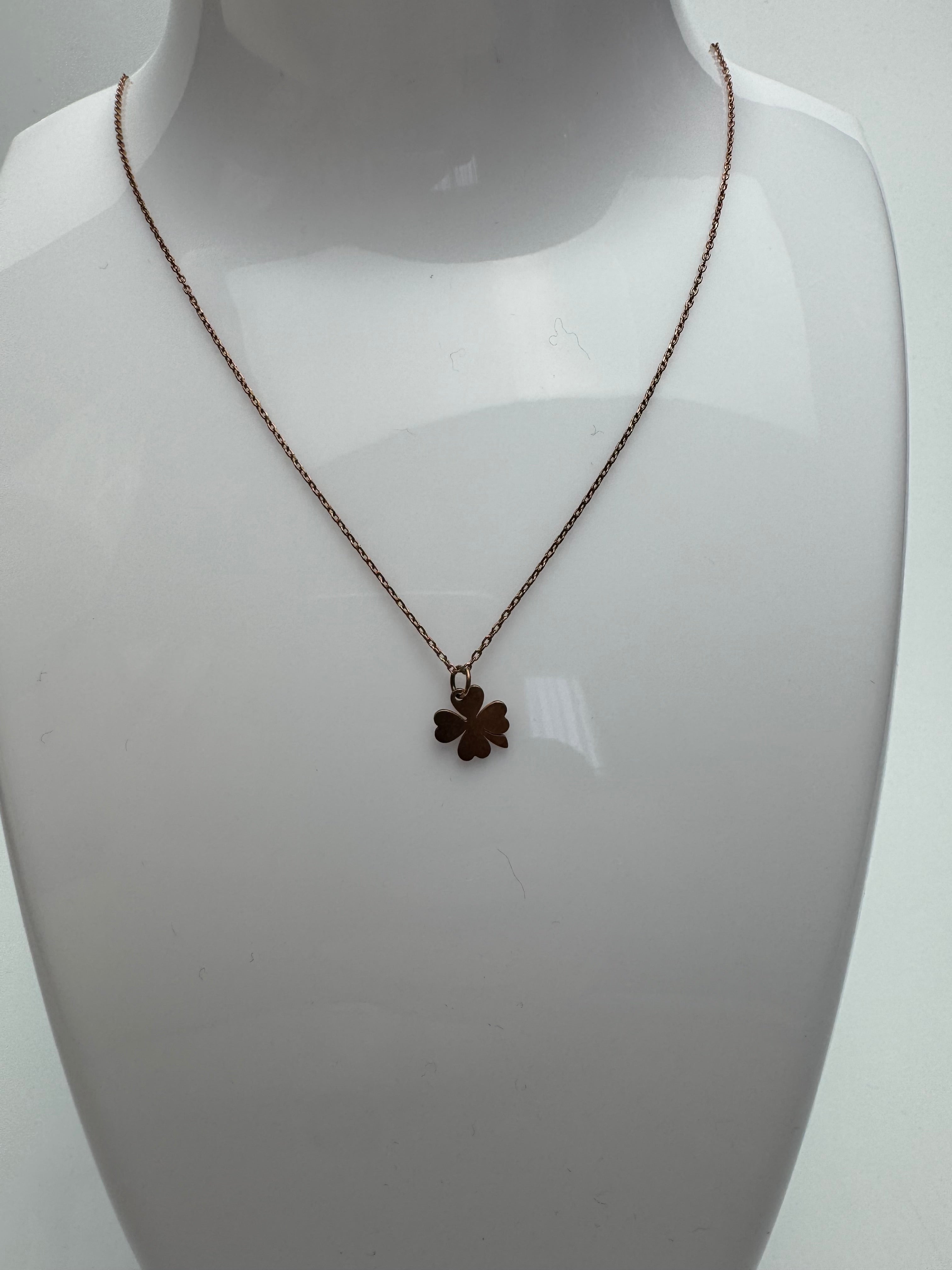 Collier à pendentif - trèfle à quatre feuilles