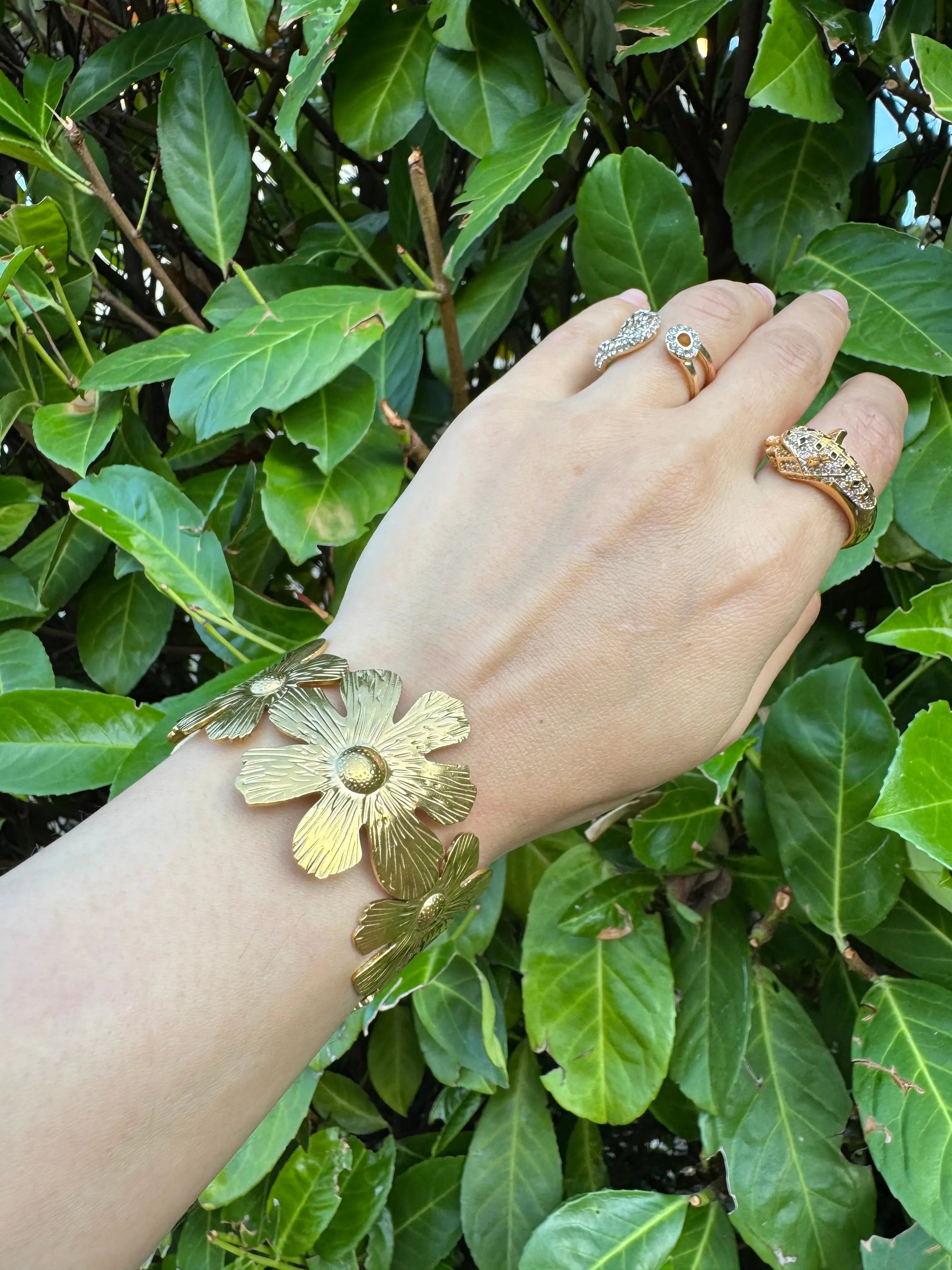 Bracelet Fleuri en Acier Inoxydable ARMINE'S STYLE HUB