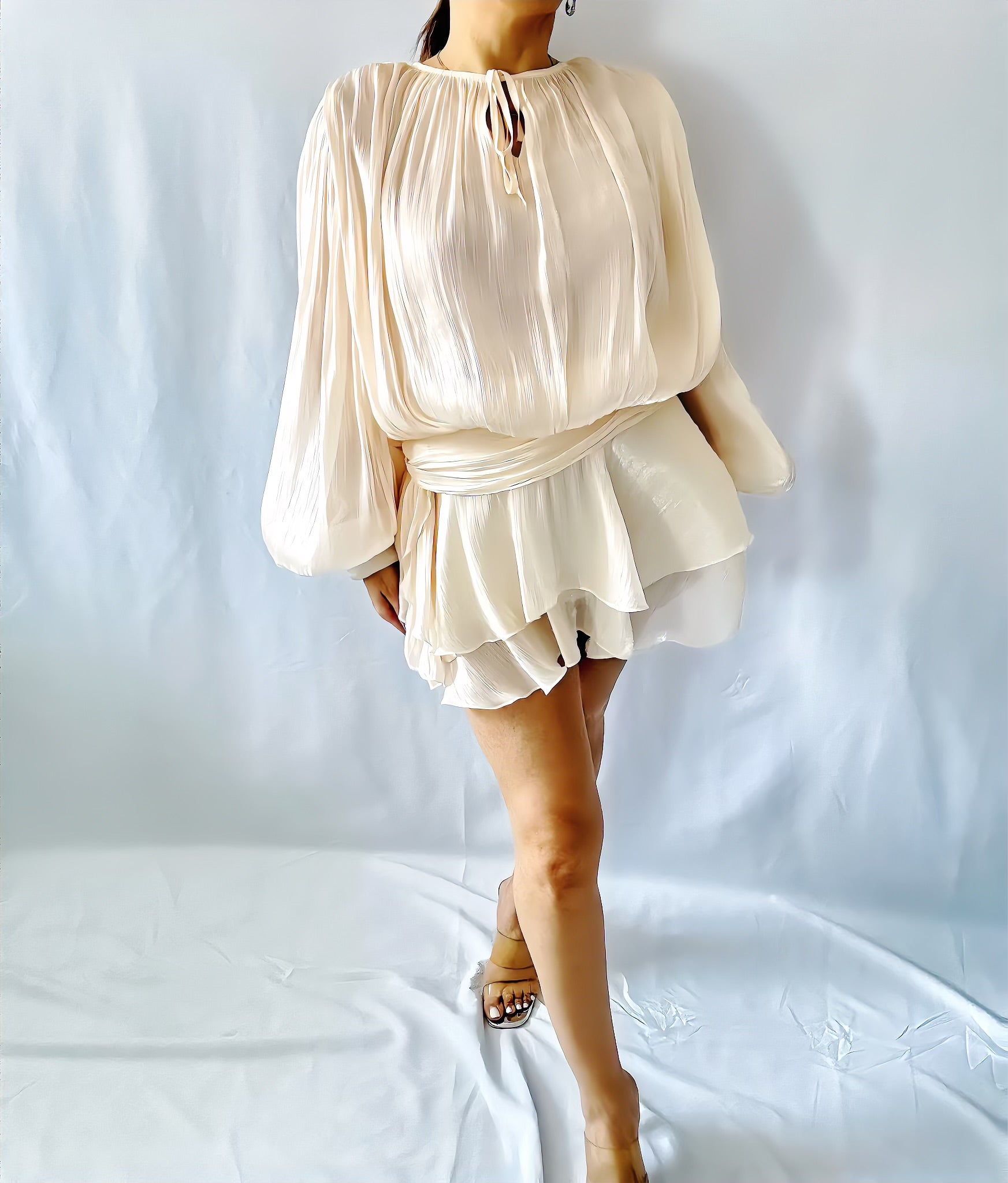Robe Plissée Bohème Chic – Écru Doux - ARMINE'S STYLE HUB