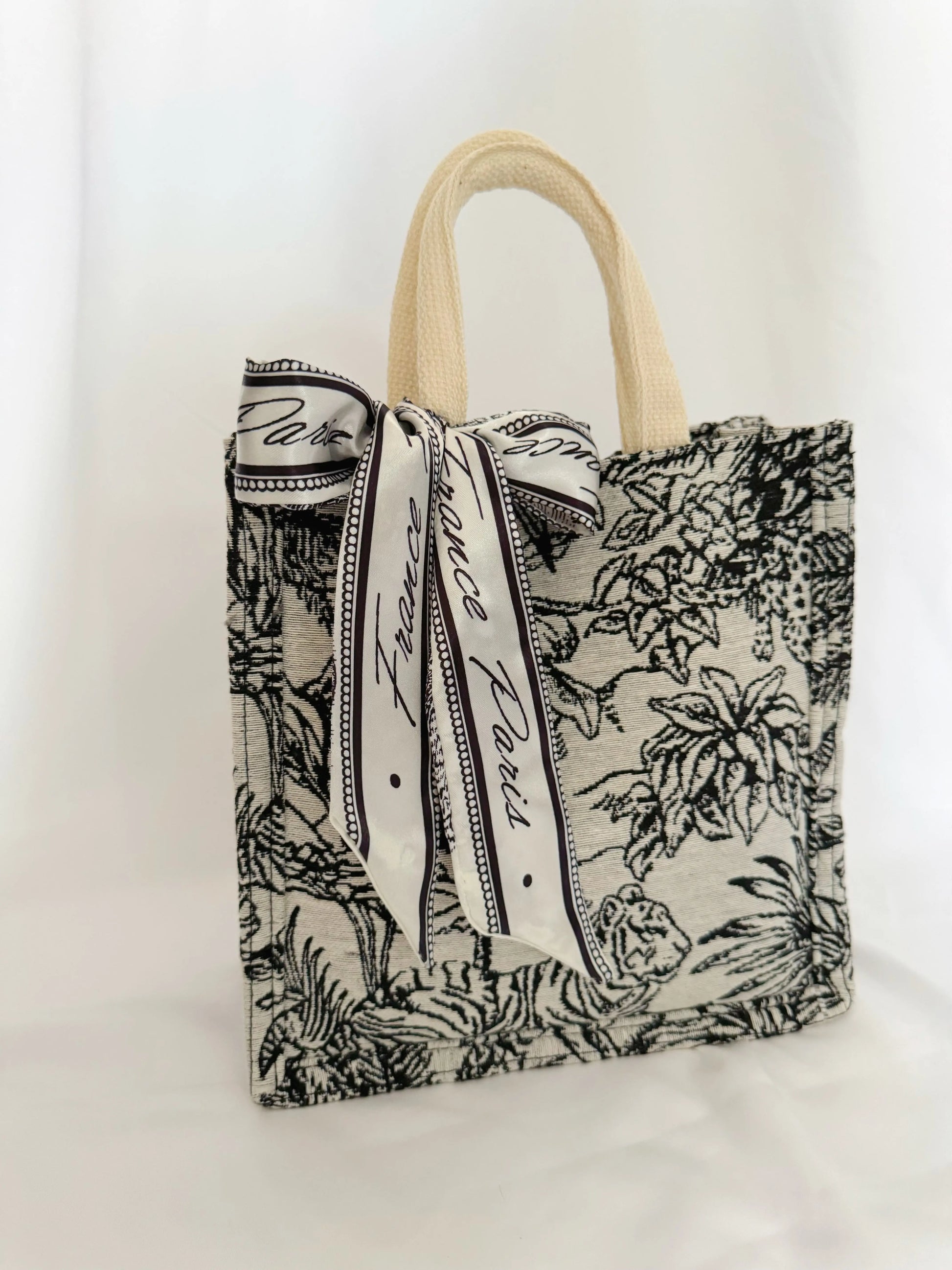 Sac à main rétro motif floral 24 cm – Tissu brodé, poignée ronde ARMINE'S STYLE HUB